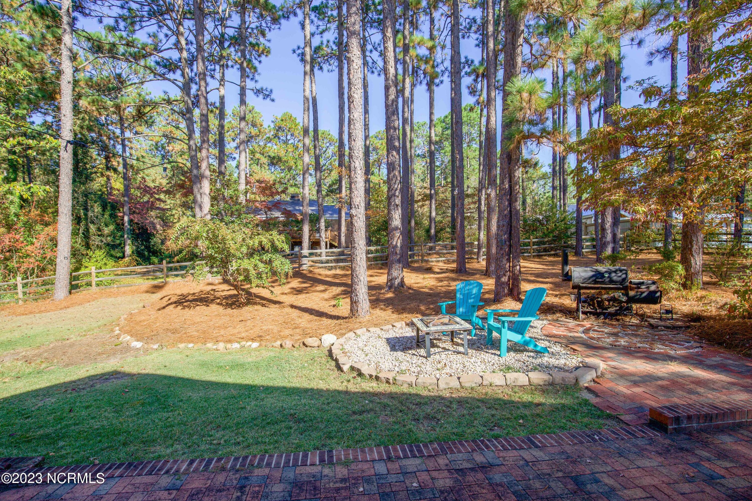 209 Selkirk Trail