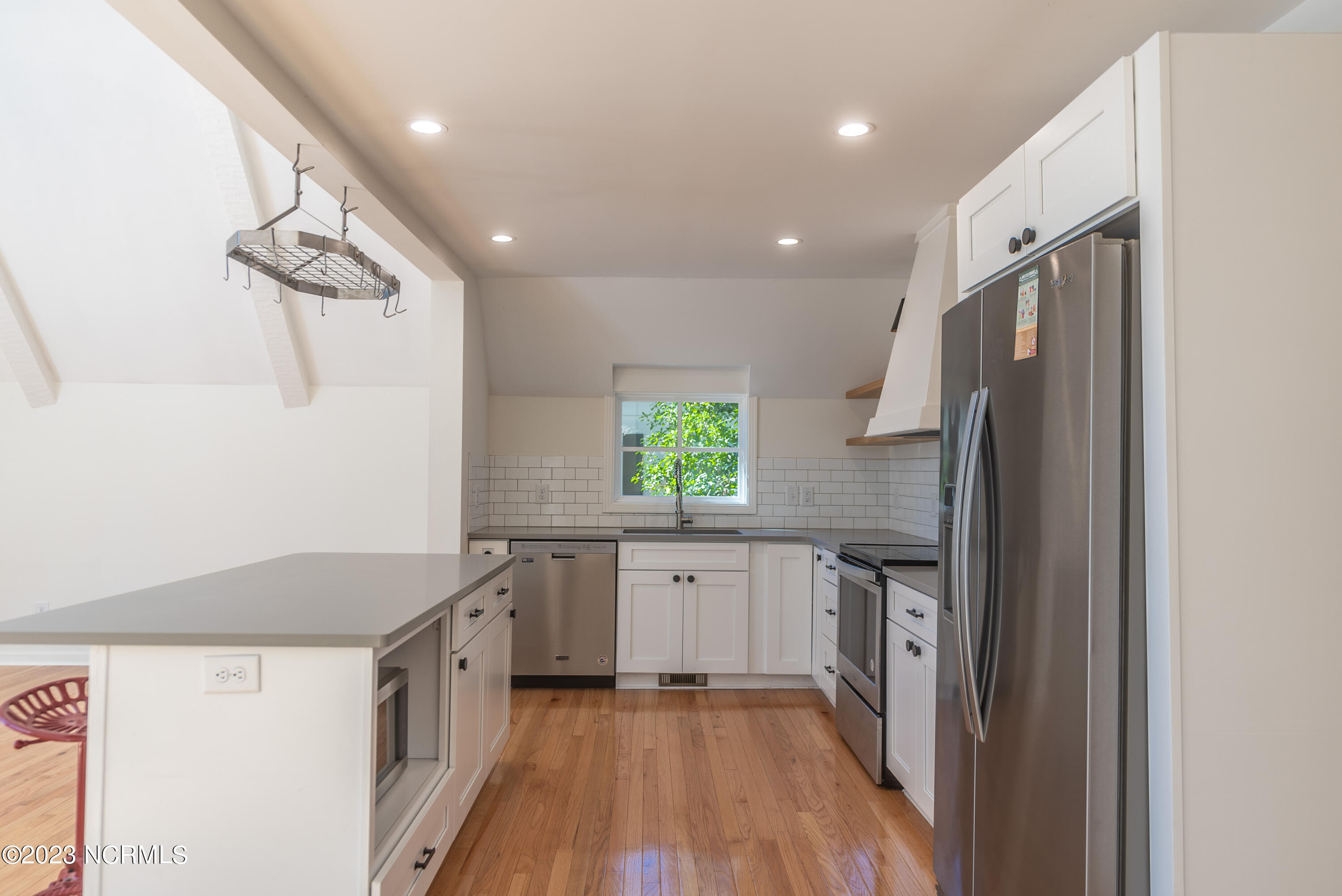 38 Lakeview Drive