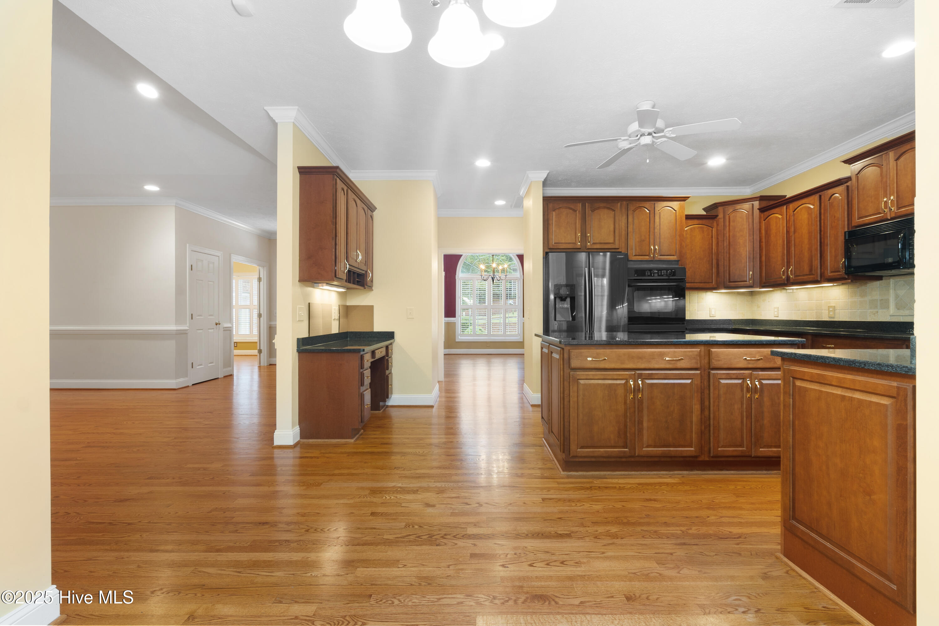 115 Lake Forest Drive SW