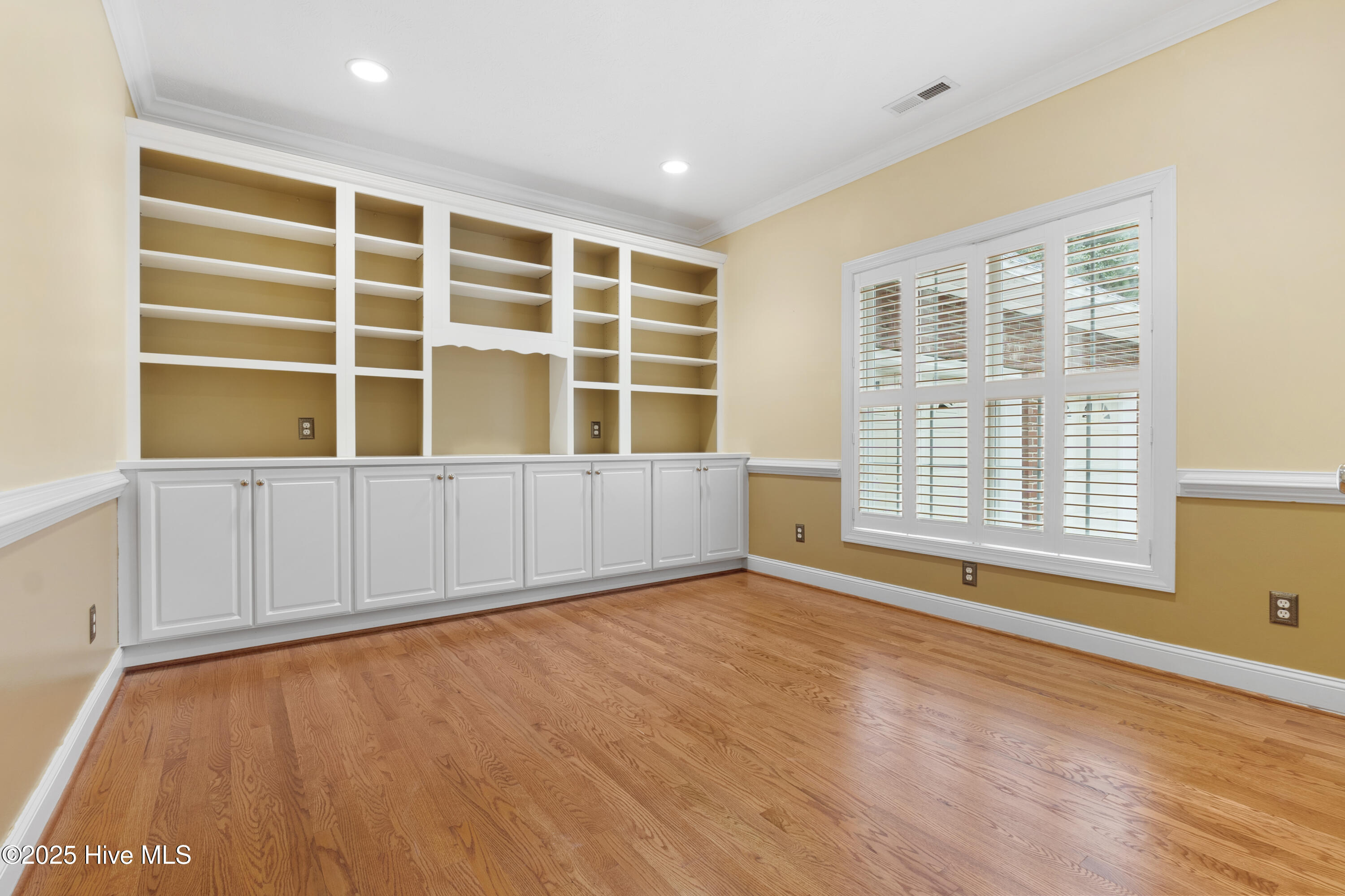 115 Lake Forest Drive SW