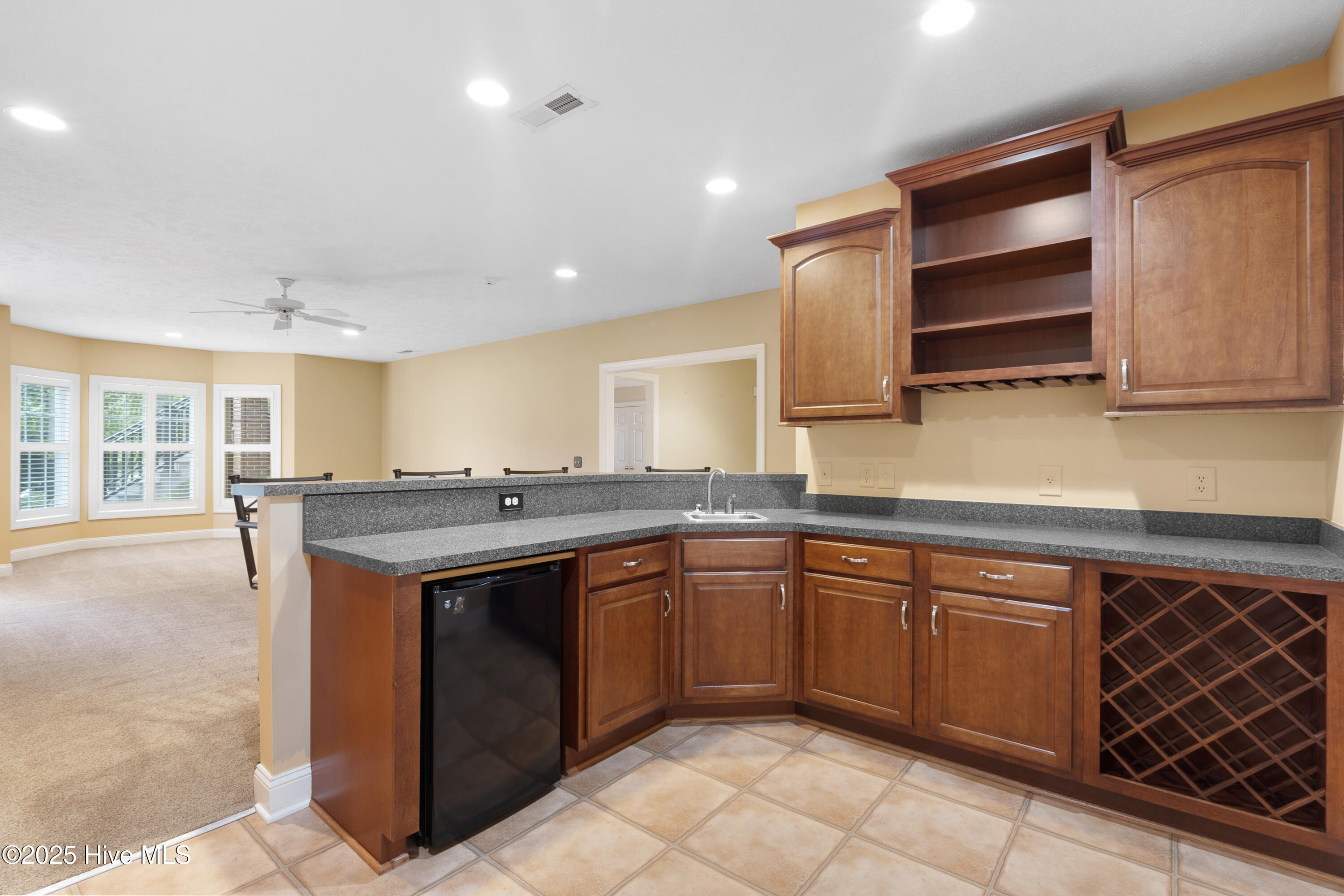 115 Lake Forest Drive SW