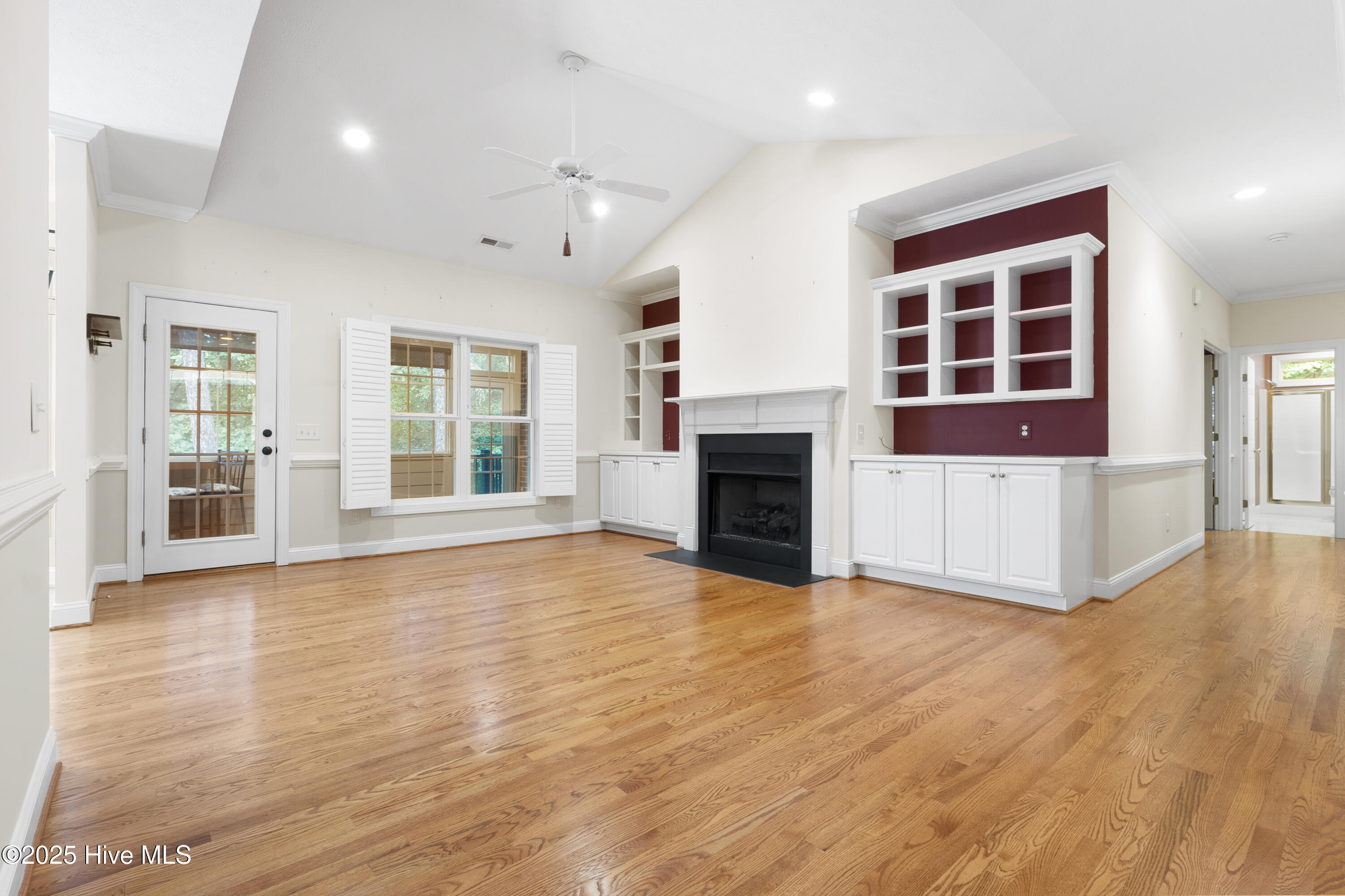 115 Lake Forest Drive SW