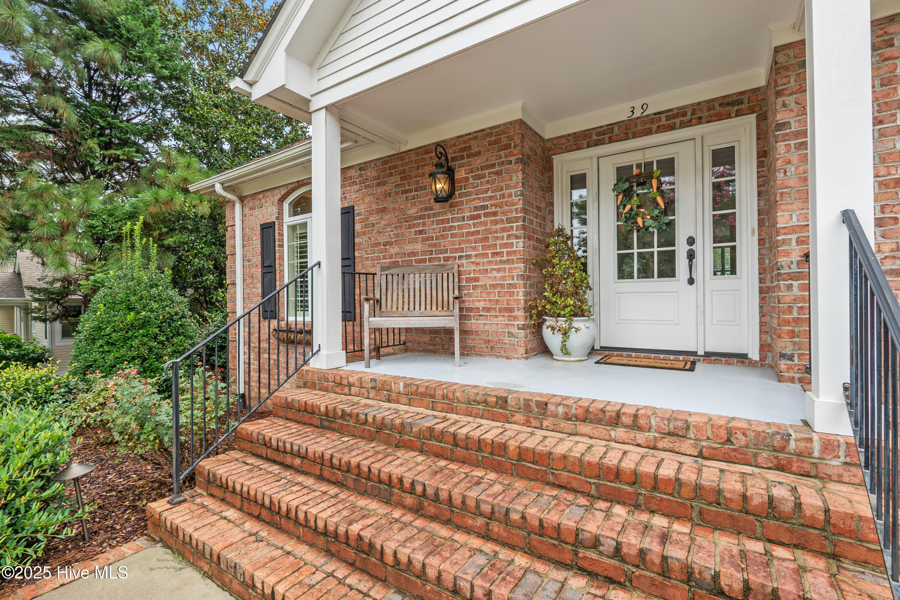 39 Paddock Lane