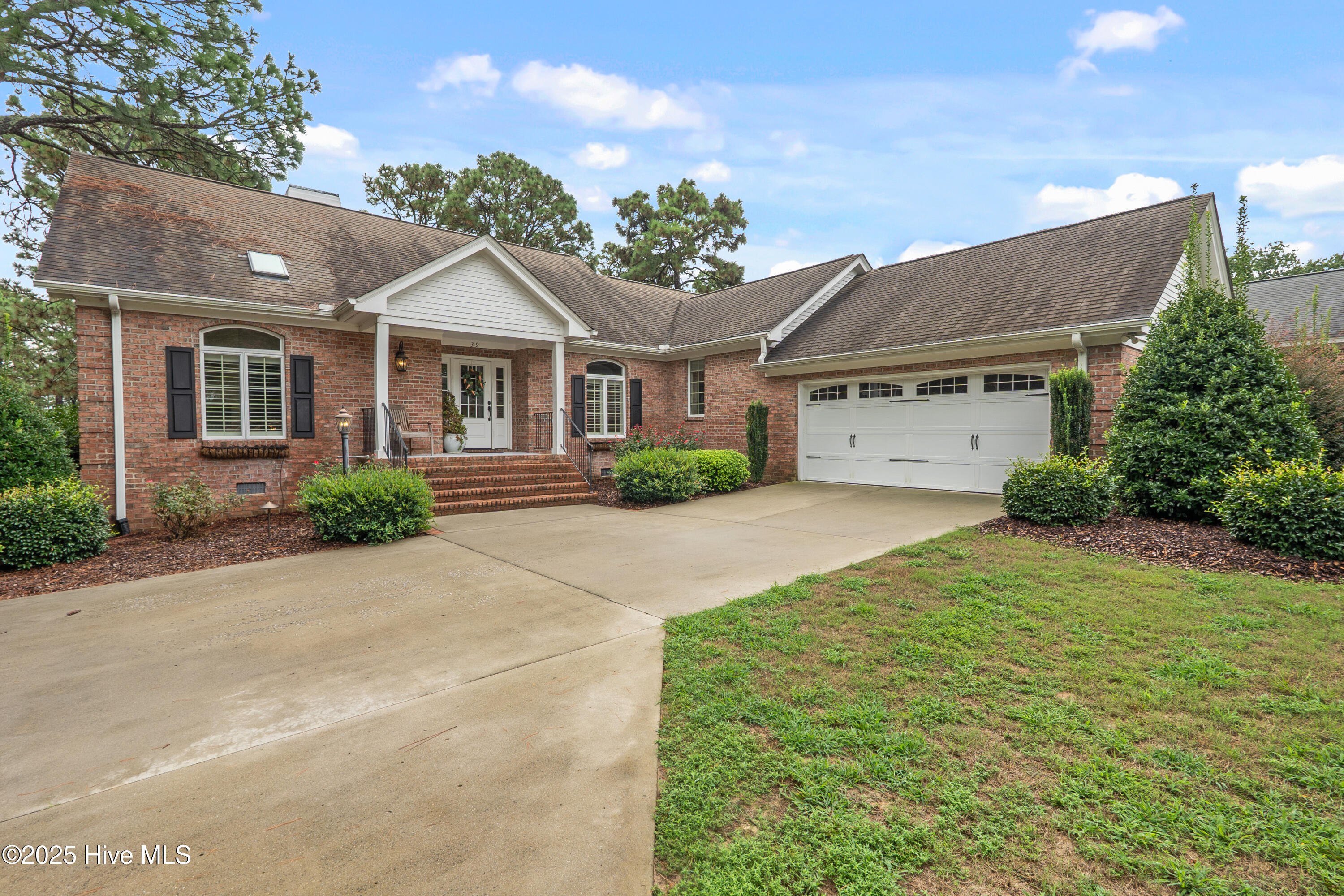 39 Paddock Lane