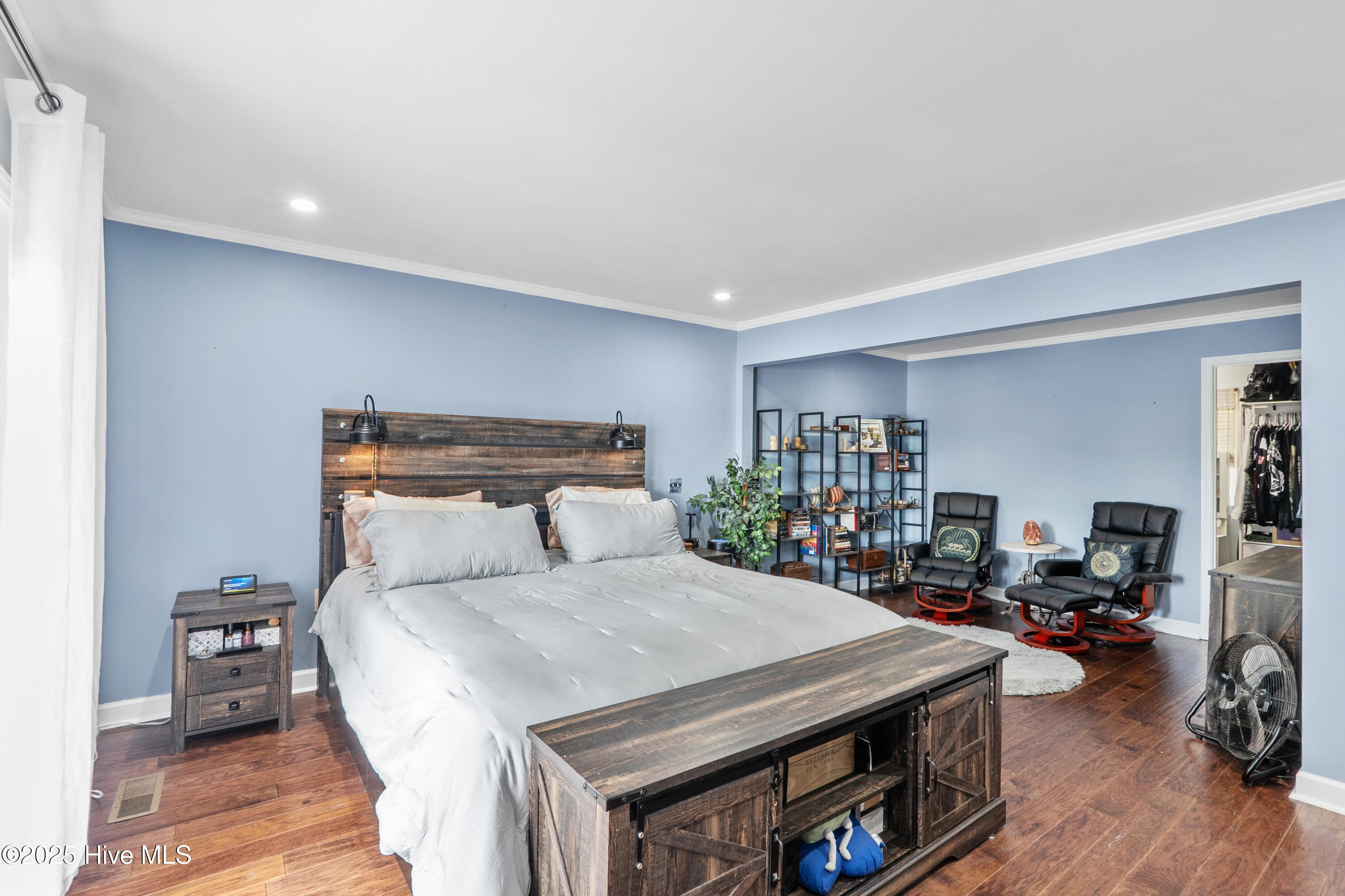 97 Lakeview Drive