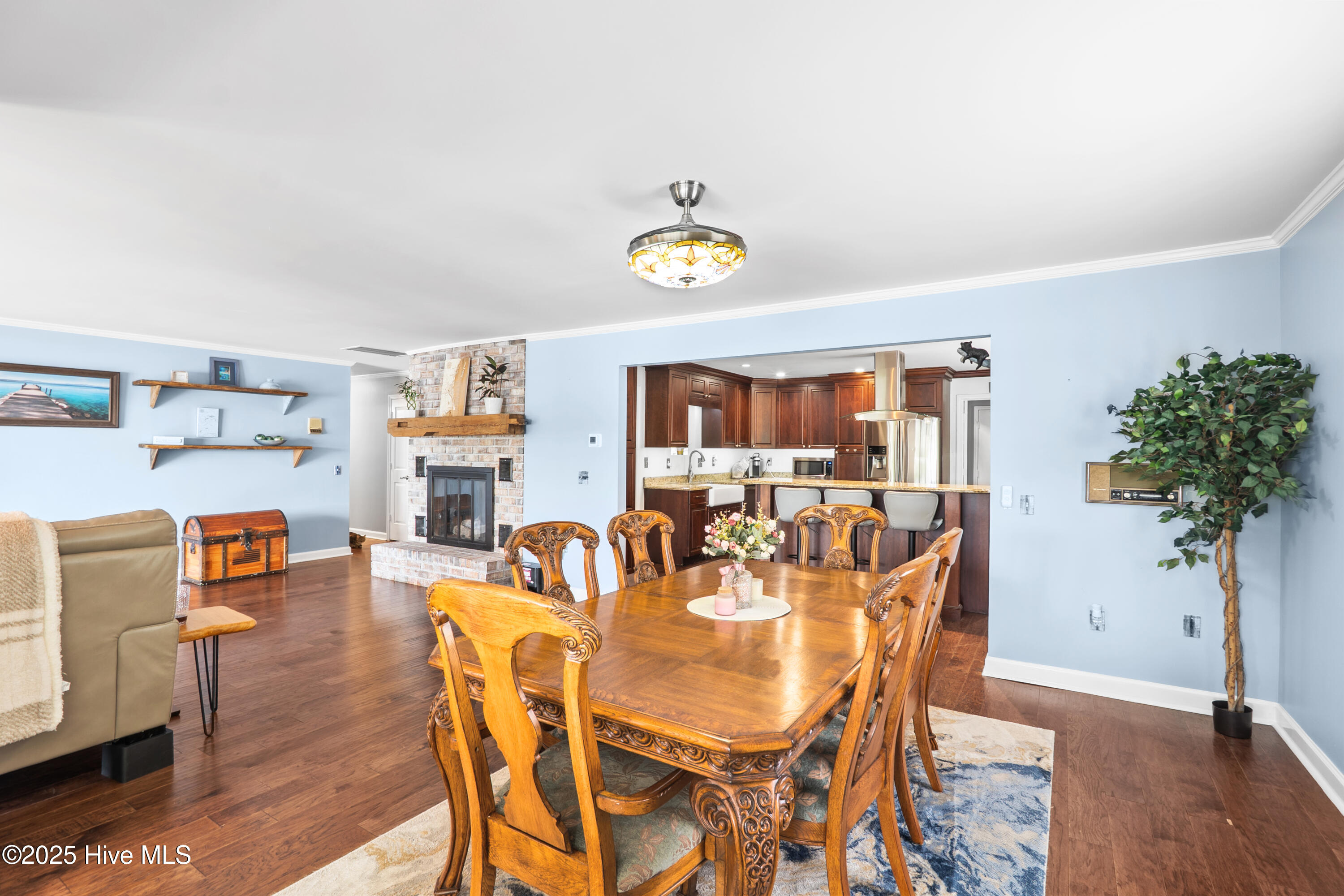 97 Lakeview Drive