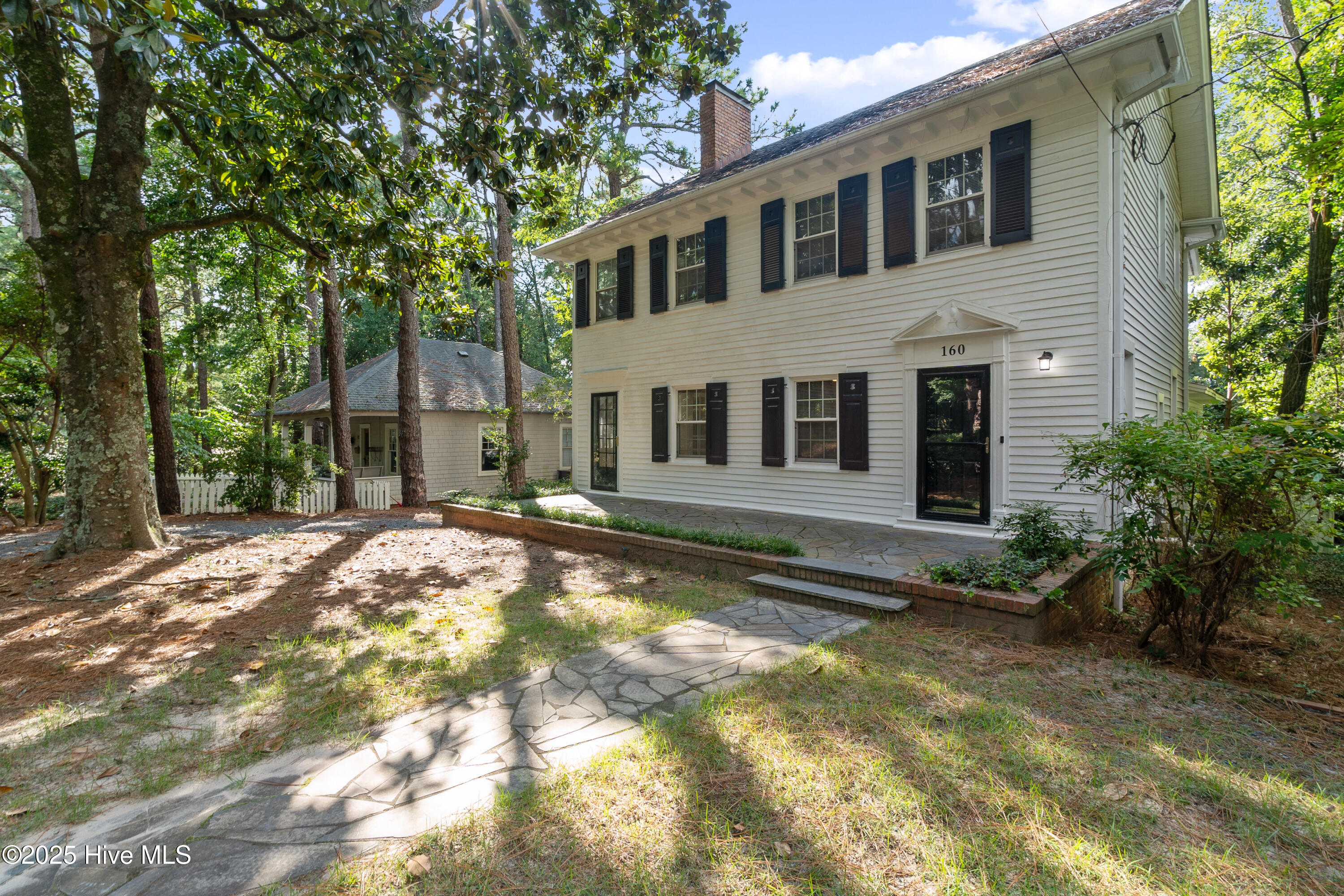 160 N Ridge Street
