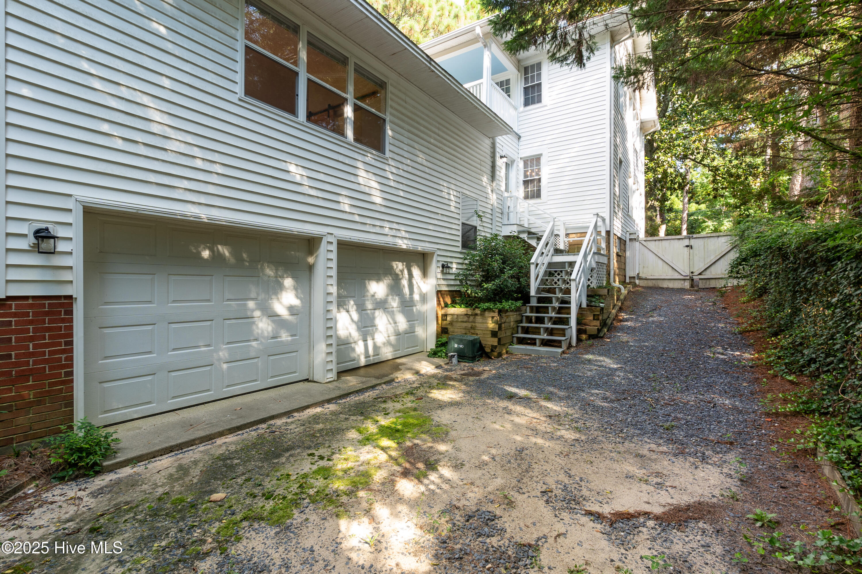 160 N Ridge Street