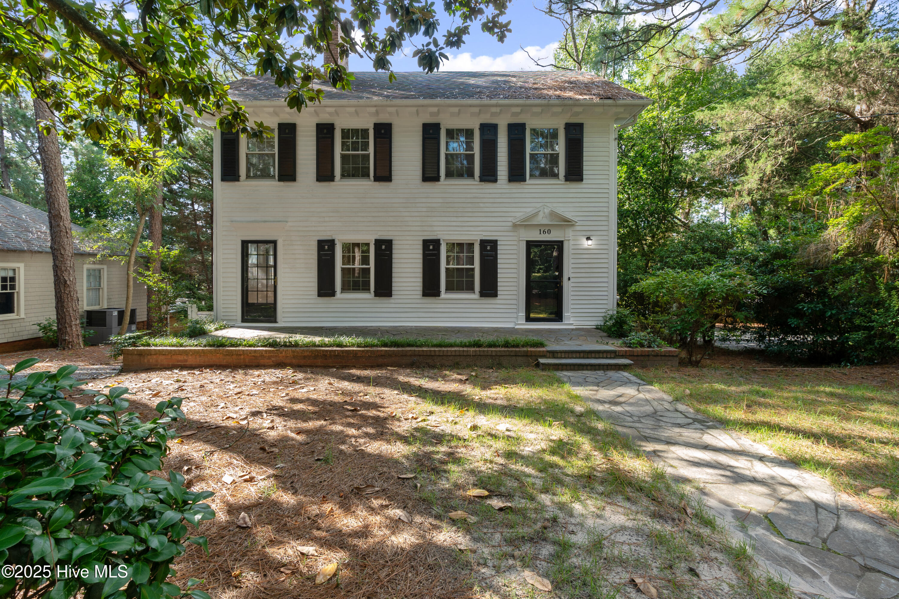 160 N Ridge Street