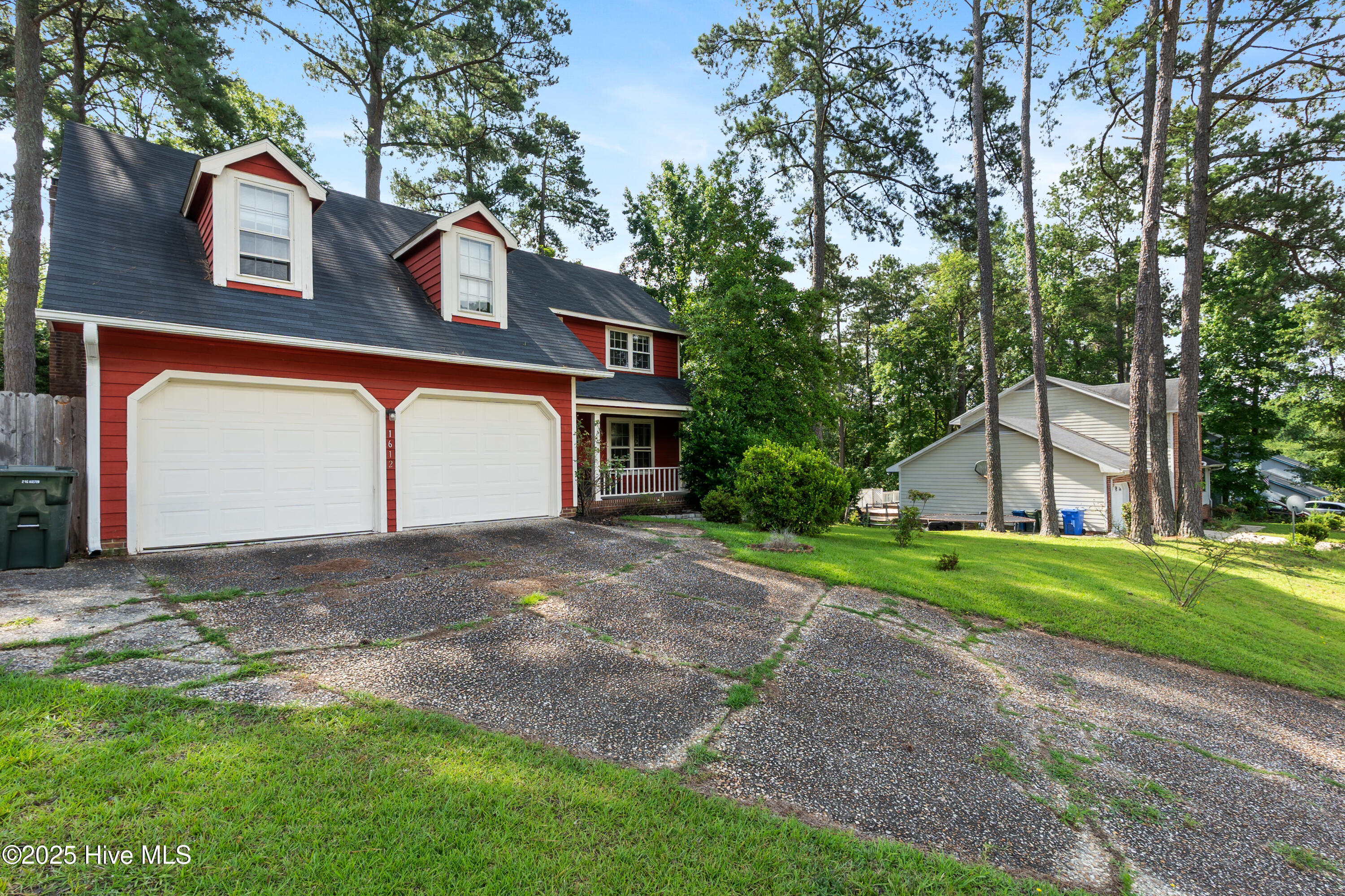 1612 Hennessy Place