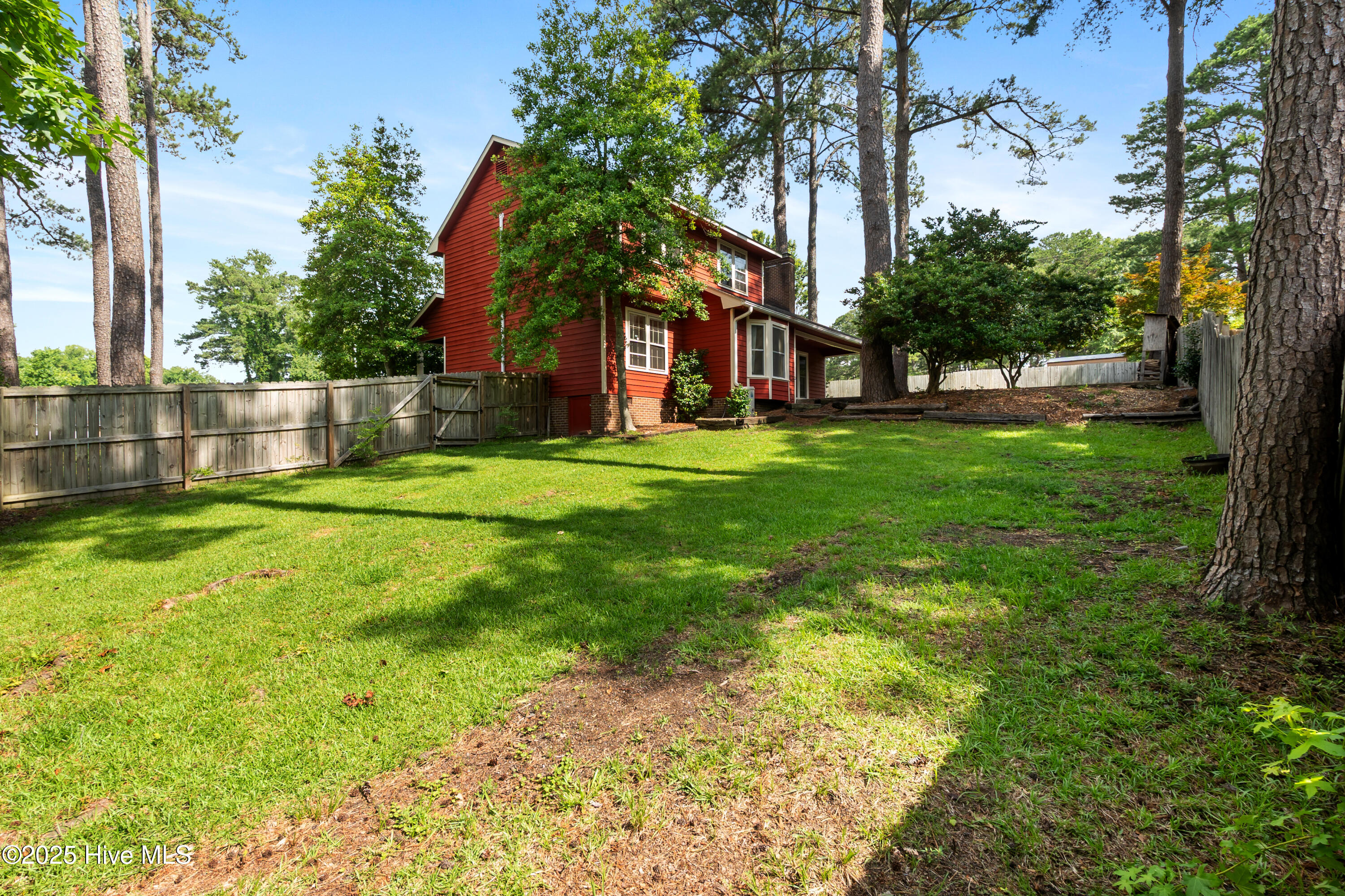 1612 Hennessy Place