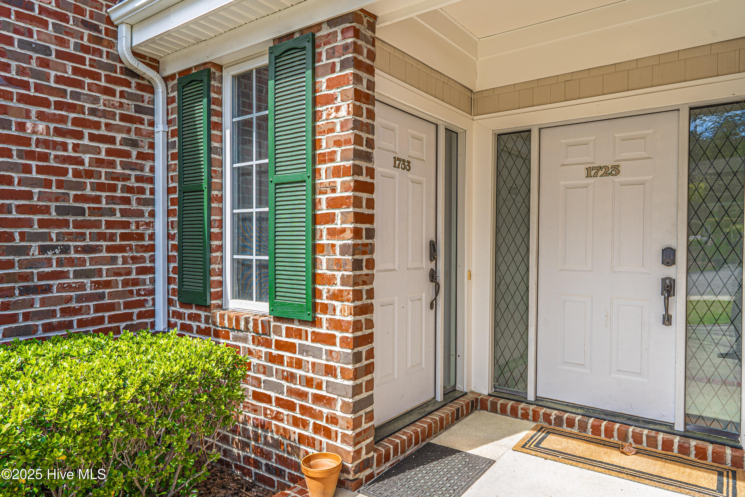 1733 Woodbrooke Drive