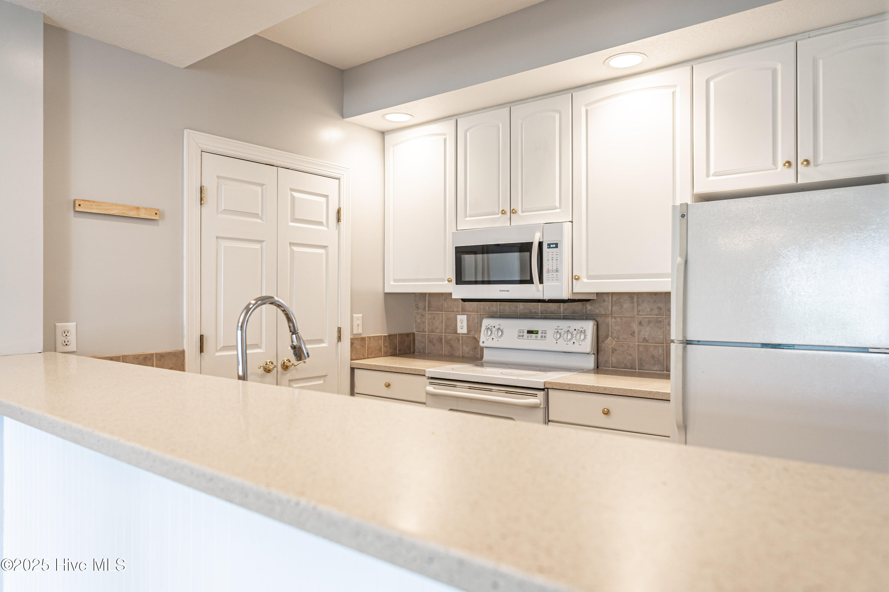 1733 Woodbrooke Drive