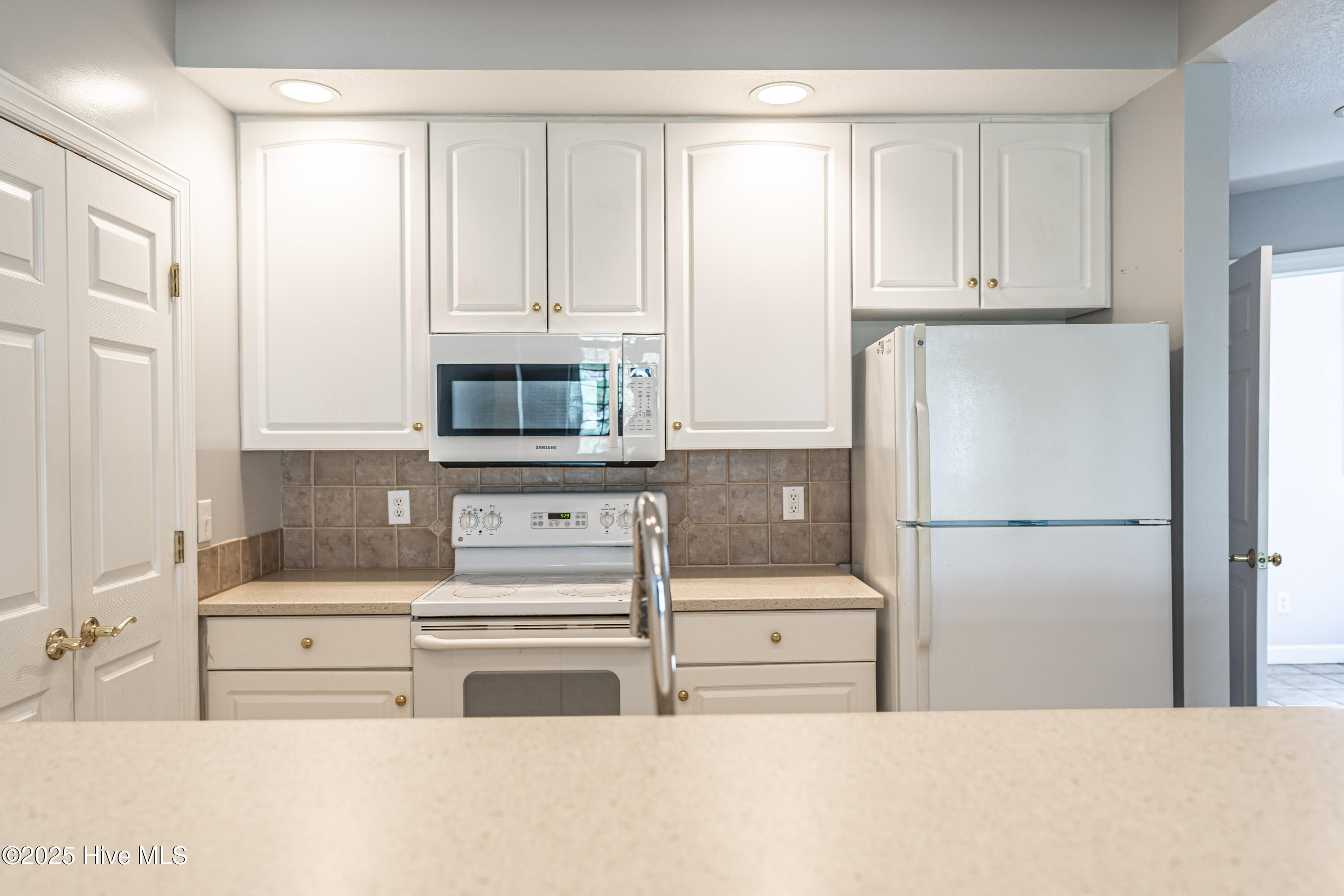 1733 Woodbrooke Drive