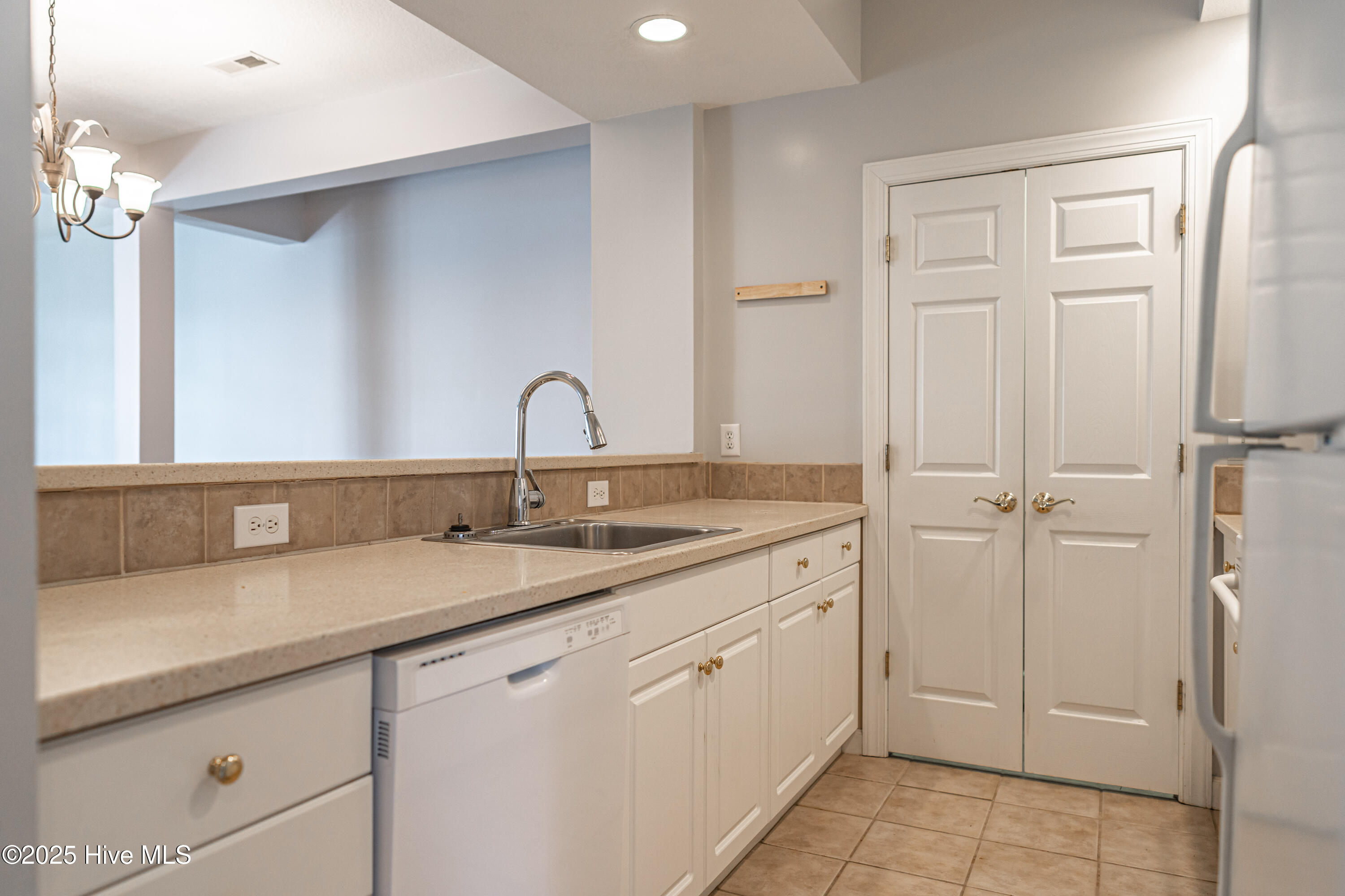 1733 Woodbrooke Drive