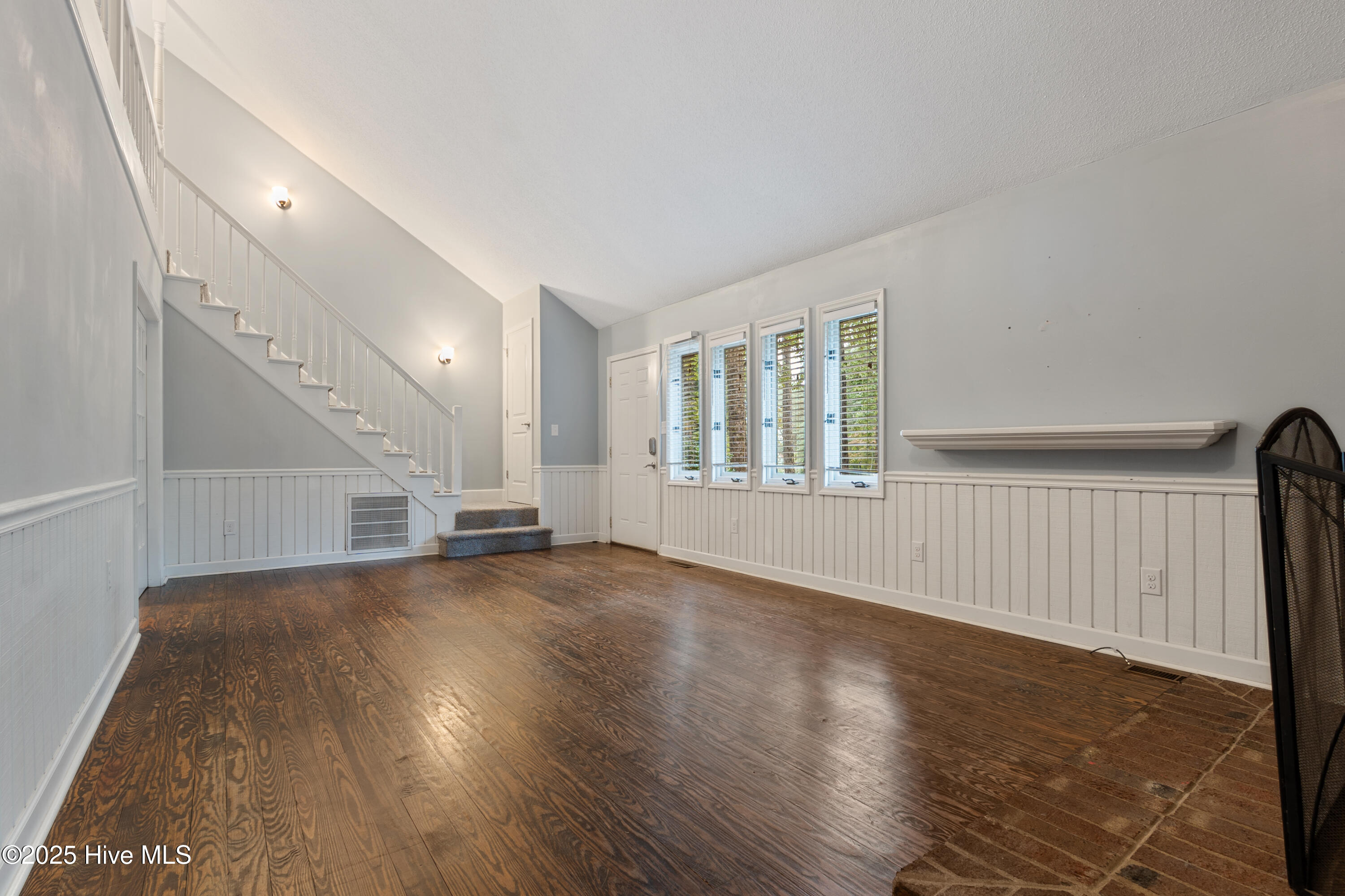 205 Canterbury Road