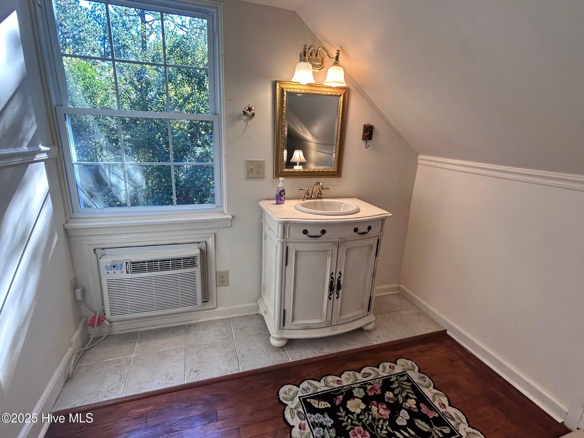 435 W Baltimore Avenue