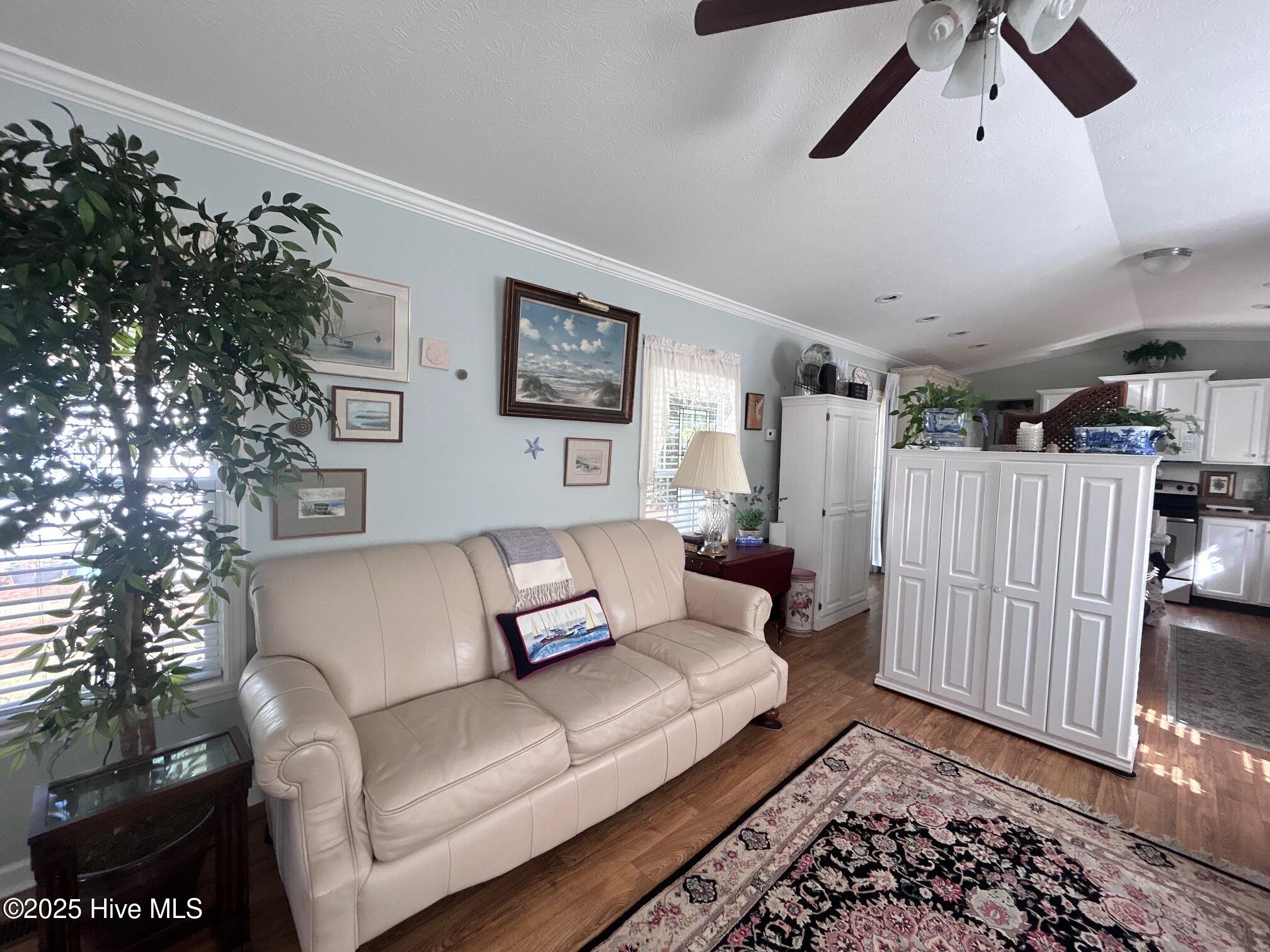 435 W Baltimore Avenue