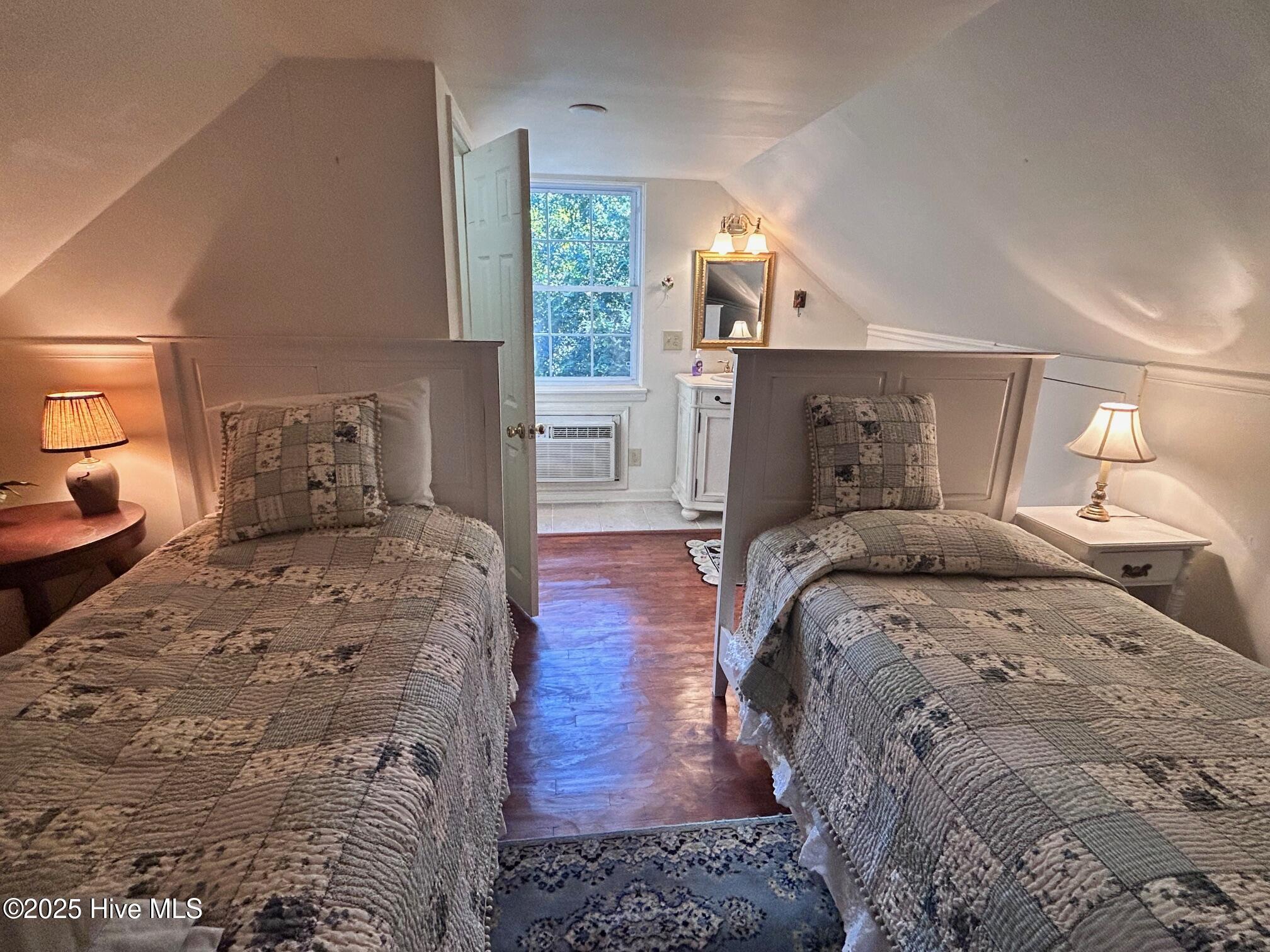 435 W Baltimore Avenue