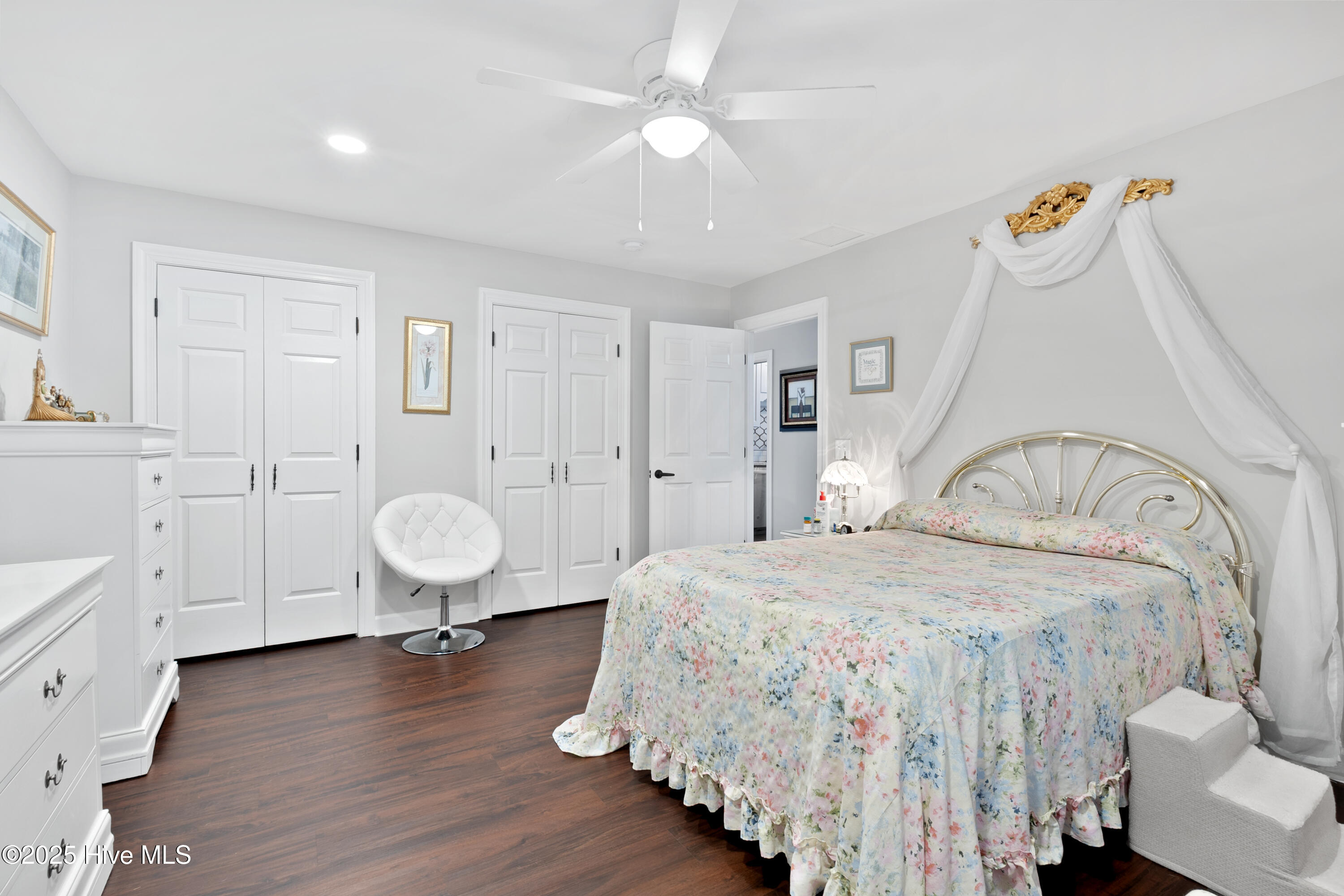 13 Village Green Circle