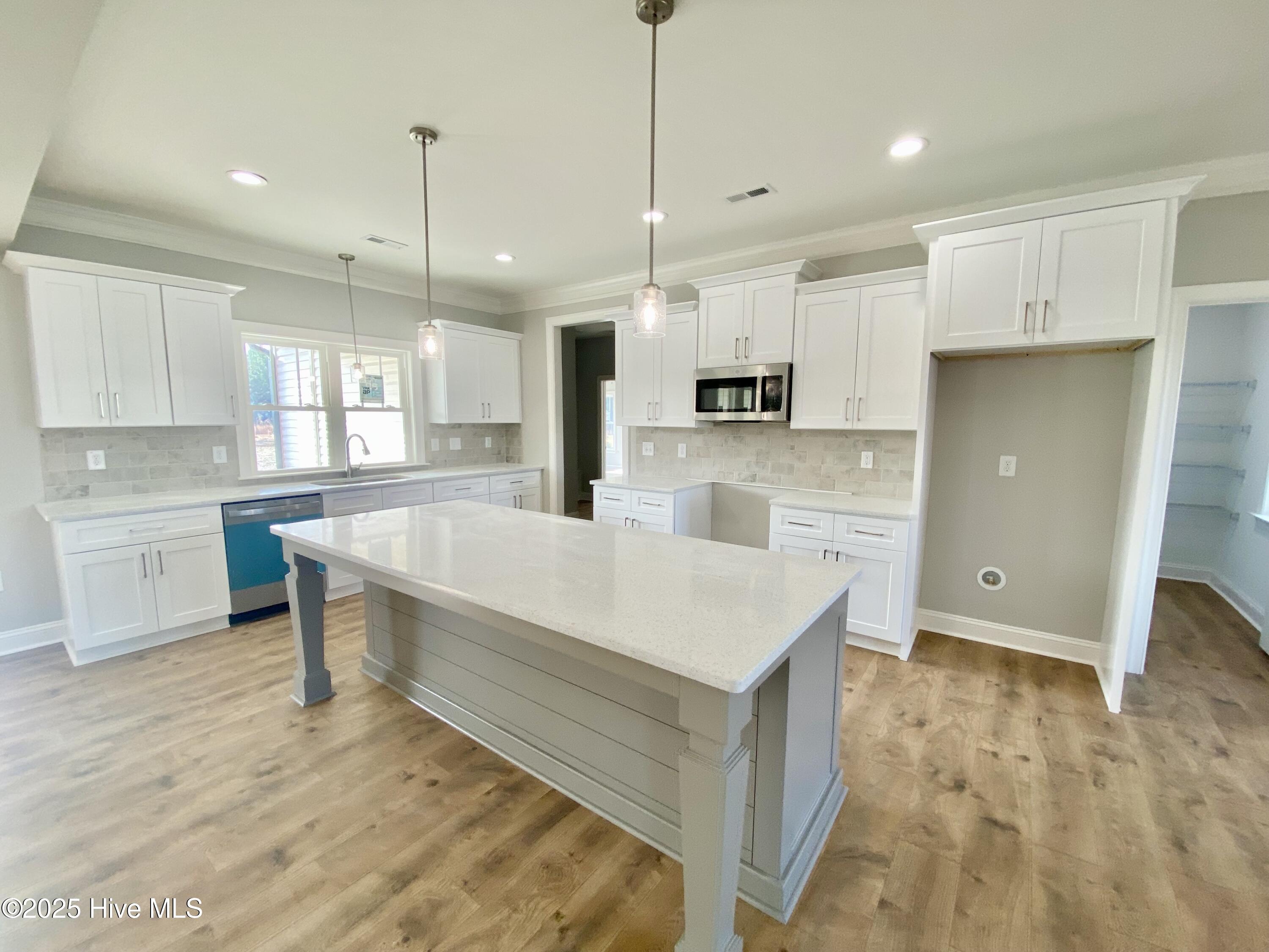 206 Rae Drive