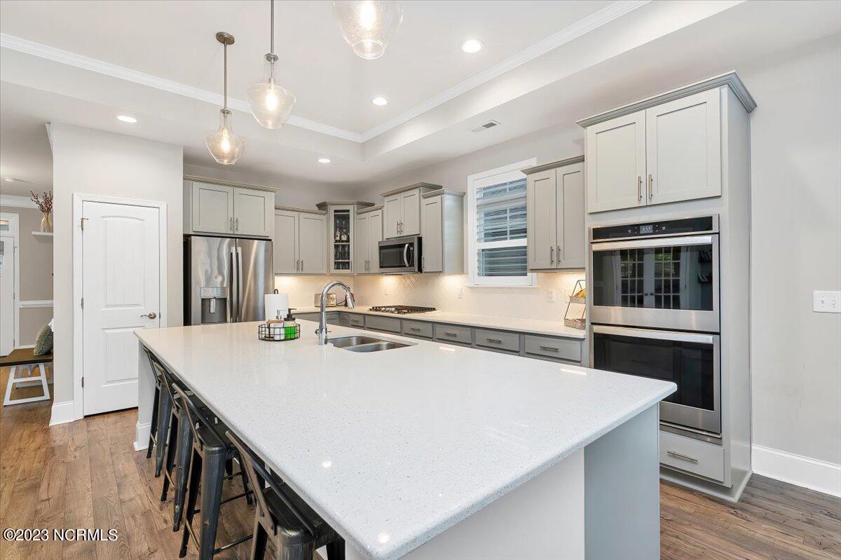 204 Holly Springs Court