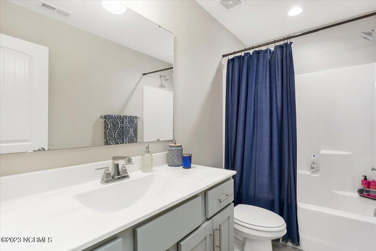 204 Holly Springs Court