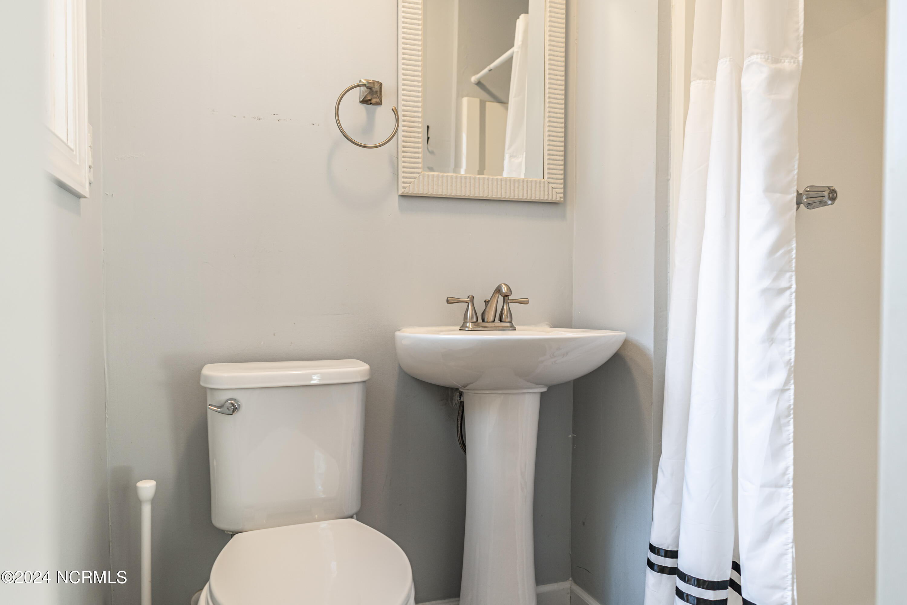 1573 W Pennsylvania Avenue Ext