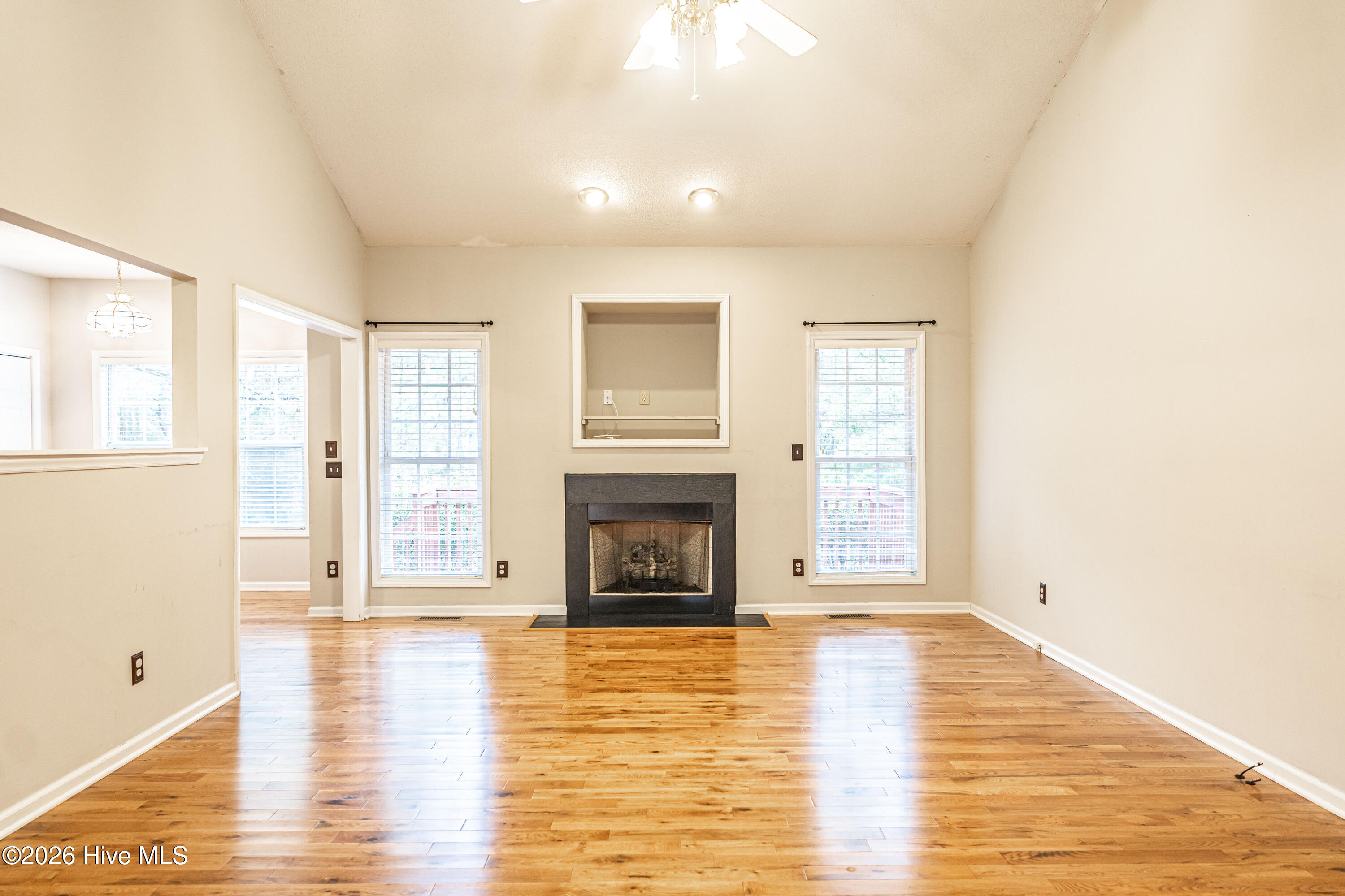 1110 Devonshire Trail