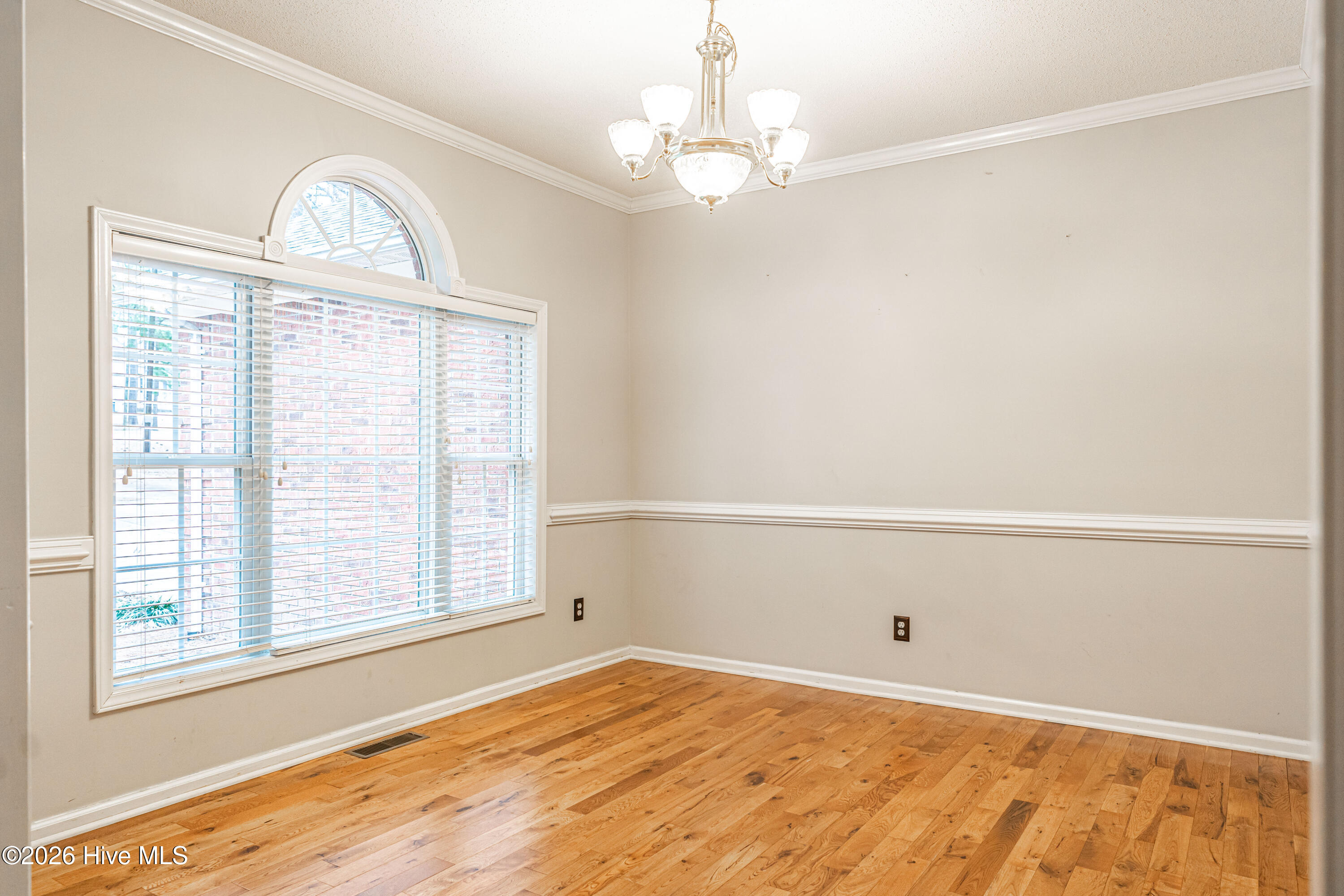 1110 Devonshire Trail