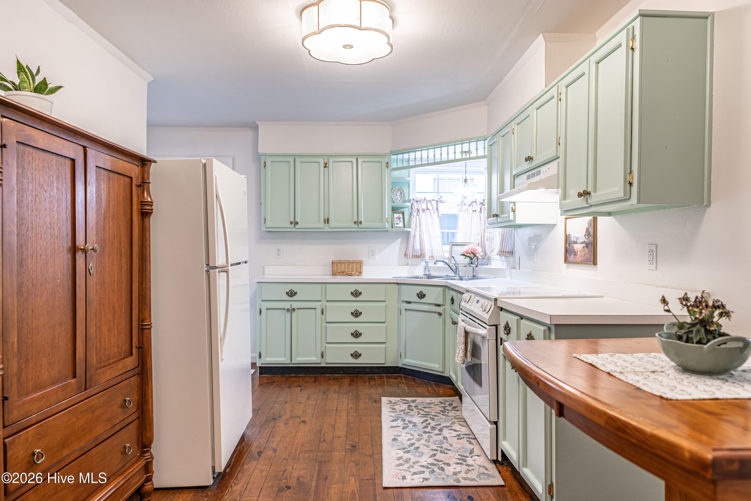 435 W Baltimore Avenue