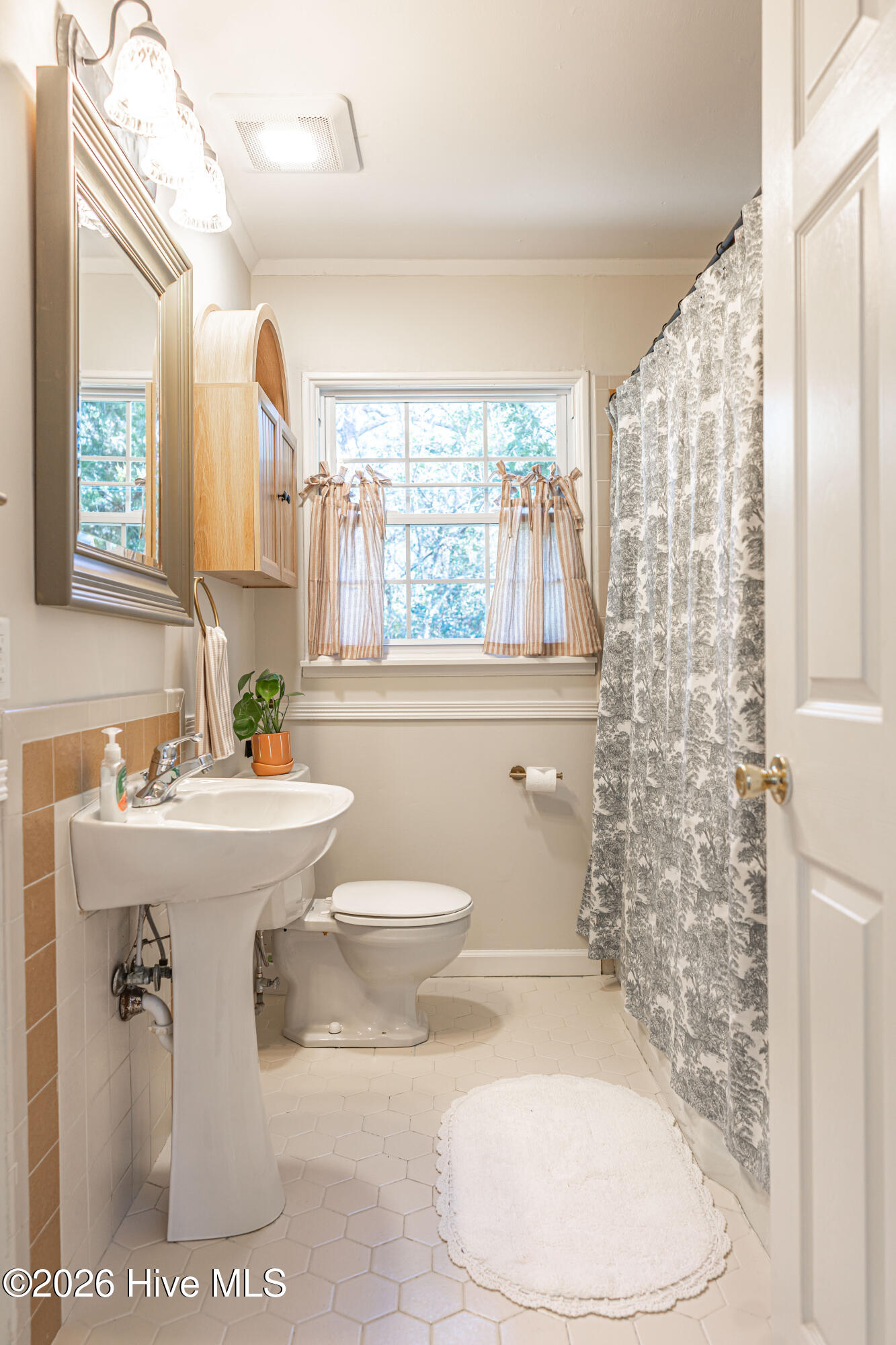 435 W Baltimore Avenue