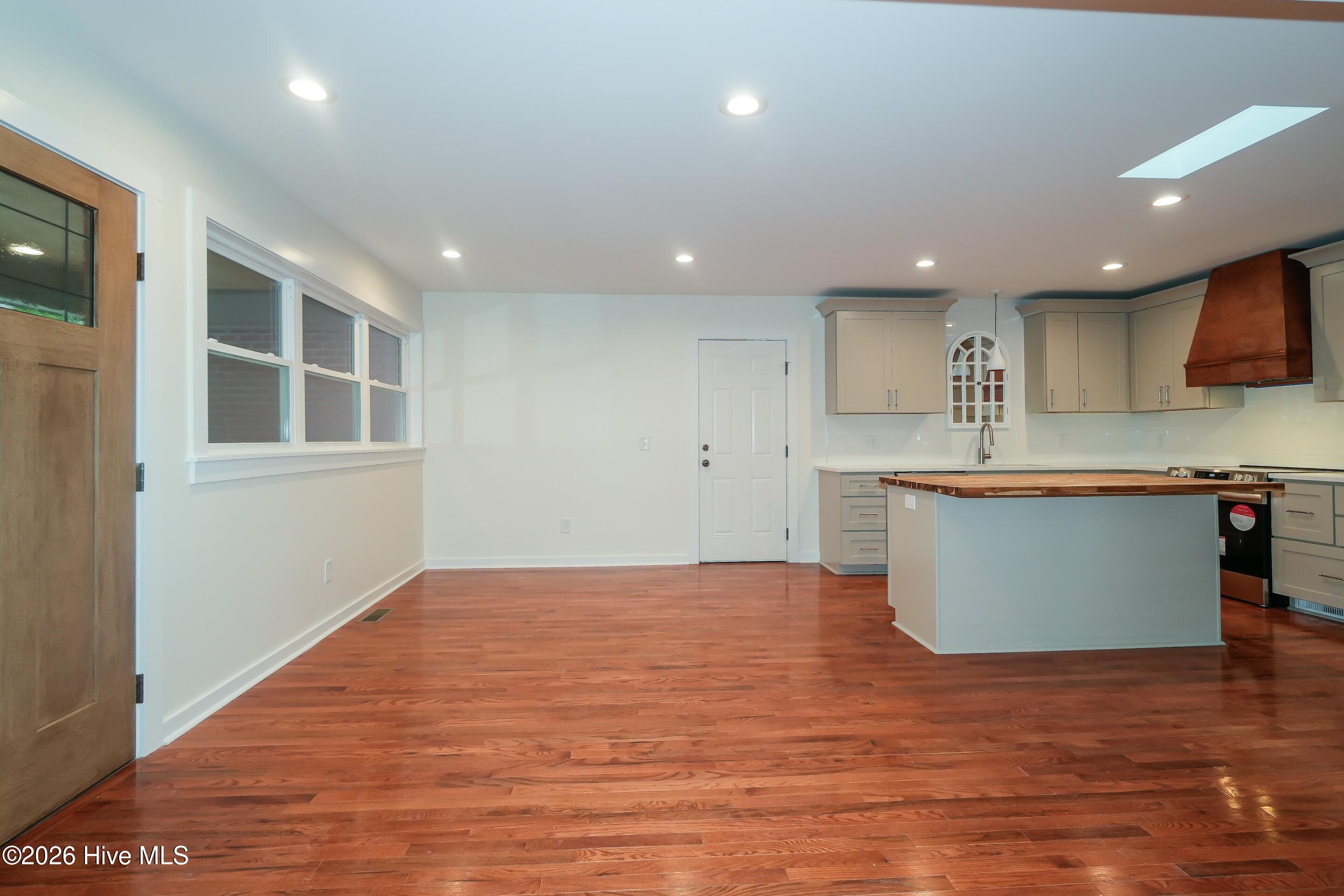 440 S May Street