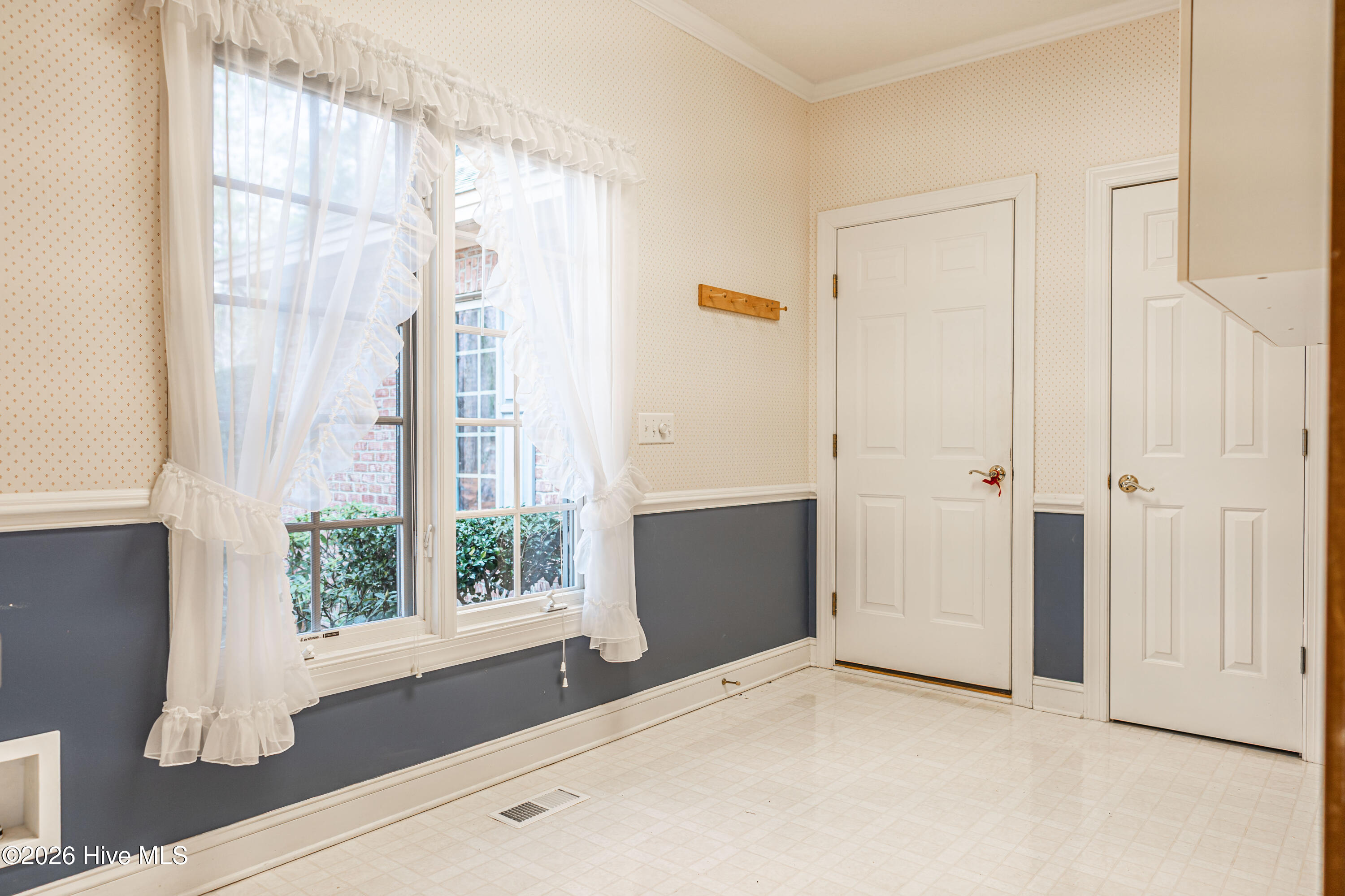 24 Strathaven Drive