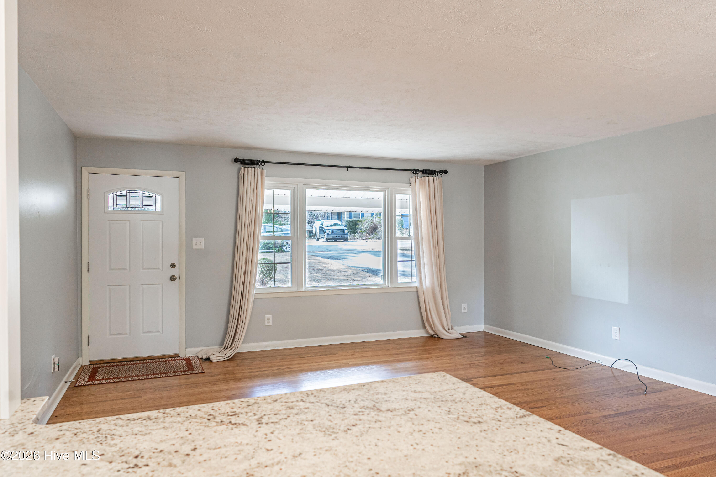 160 W Delaware Avenue