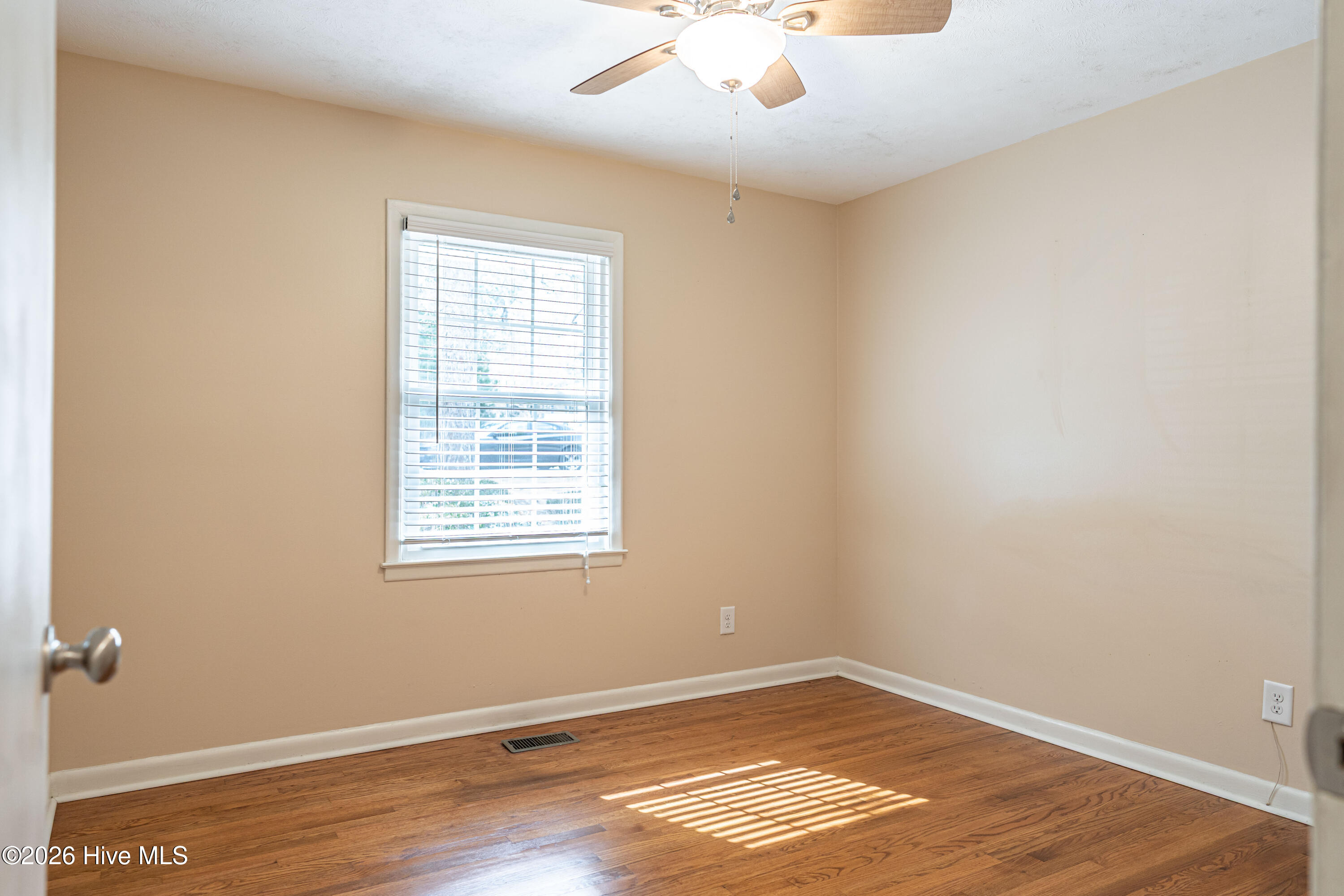 160 W Delaware Avenue