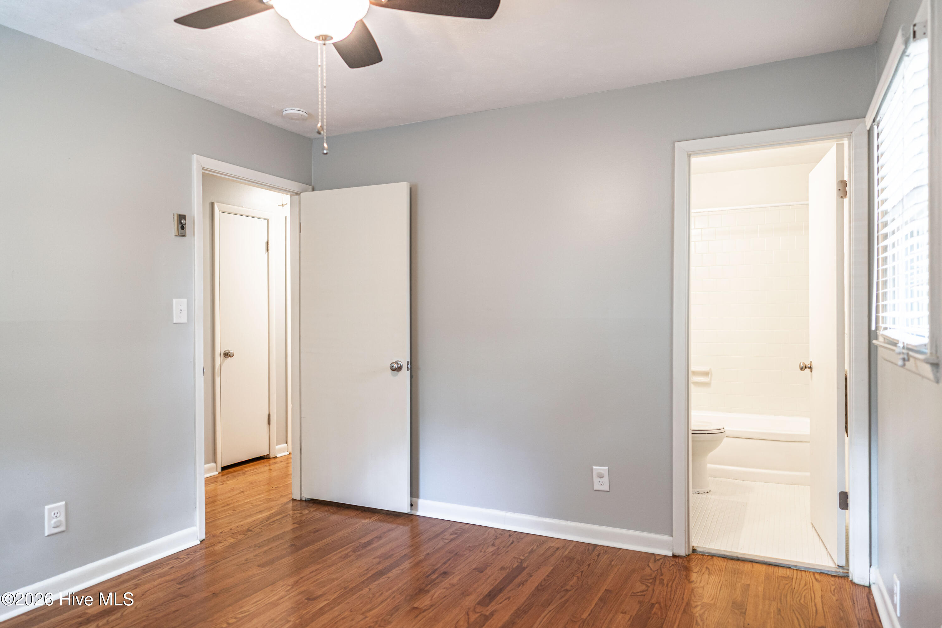 160 W Delaware Avenue