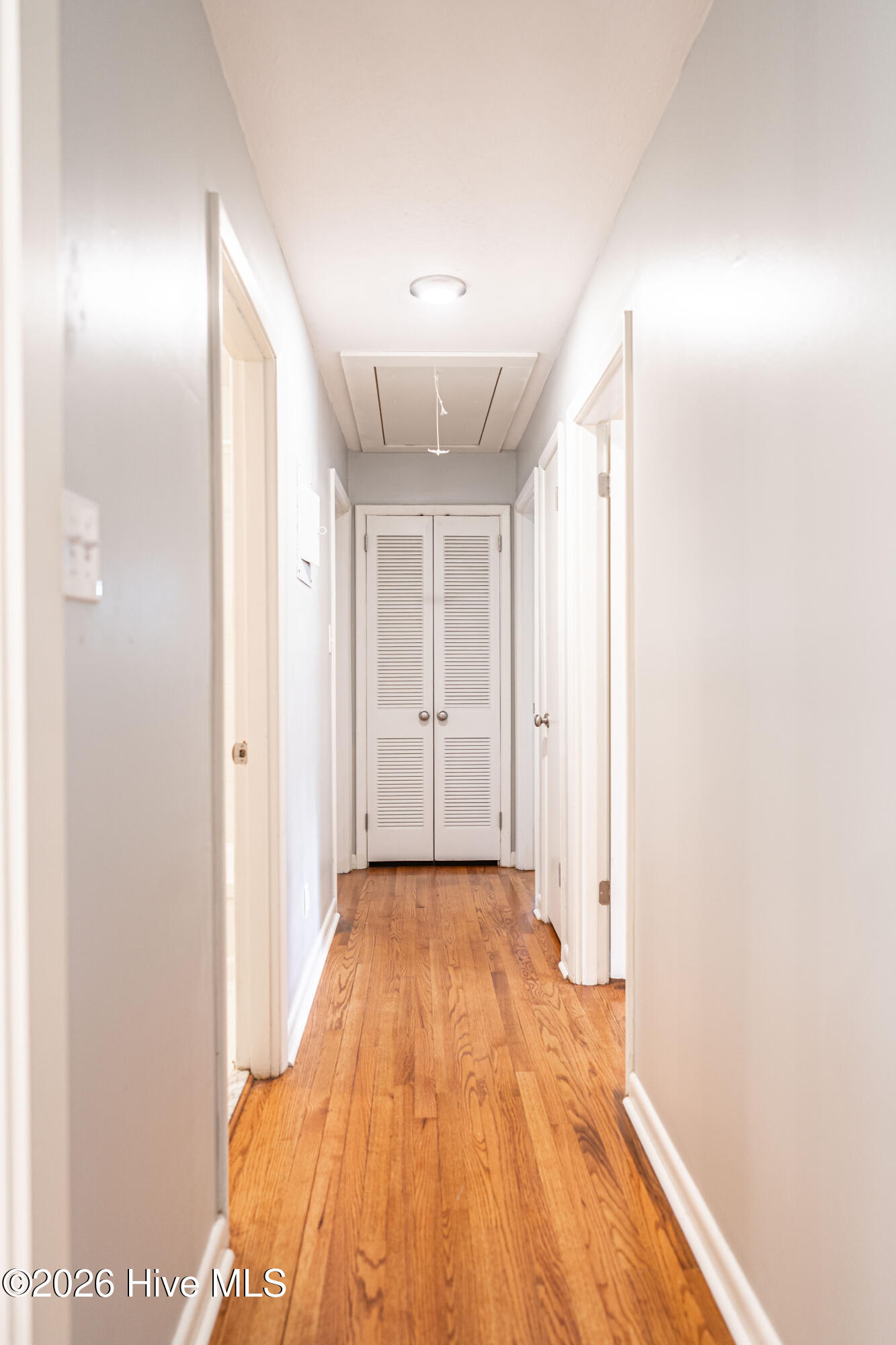 160 W Delaware Avenue