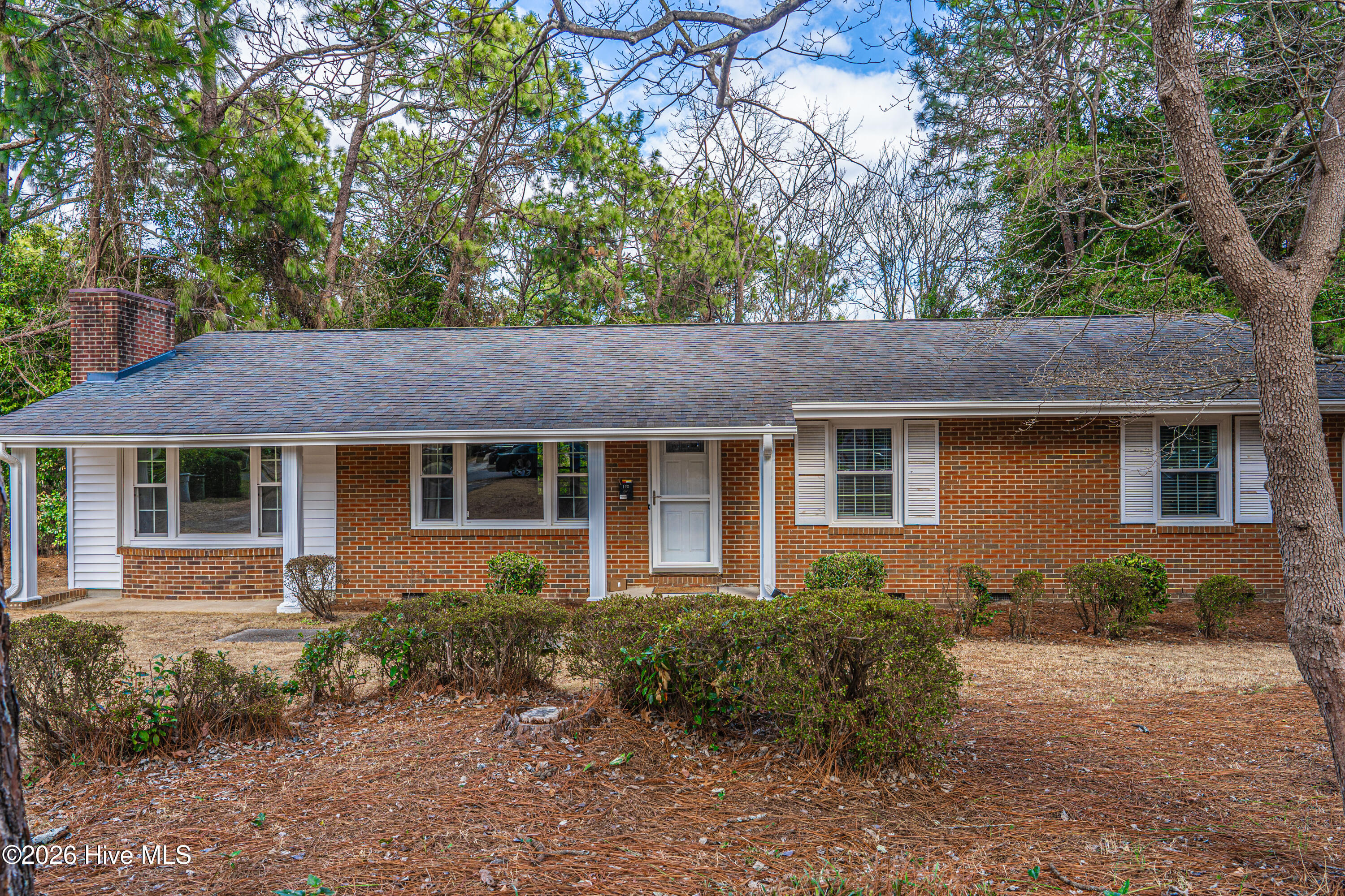 160 W Delaware Avenue