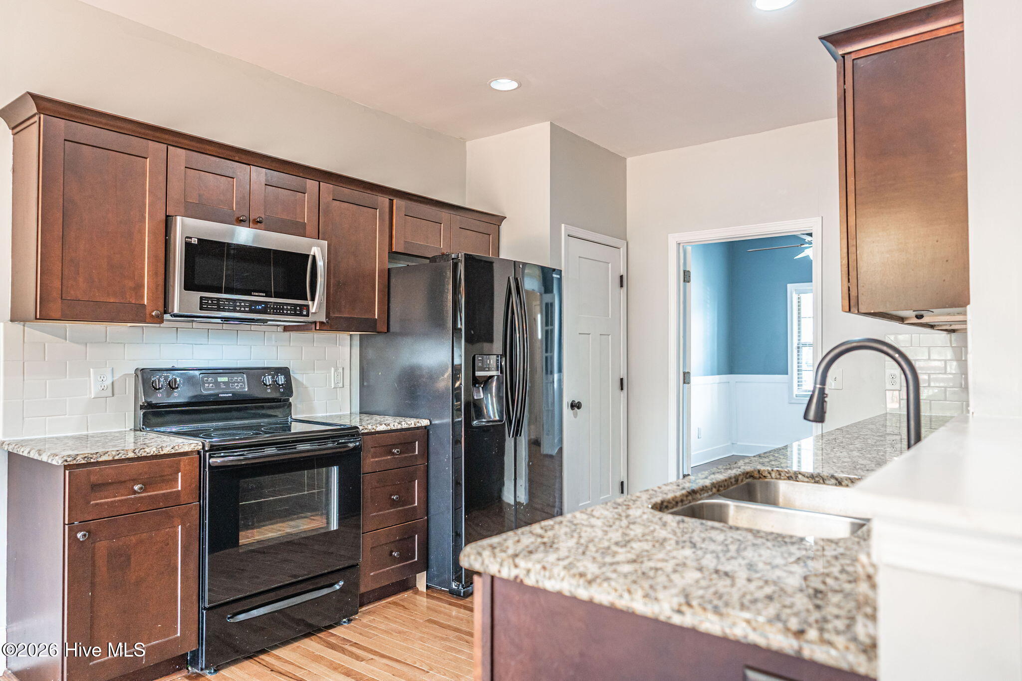 101 Lightwater Court