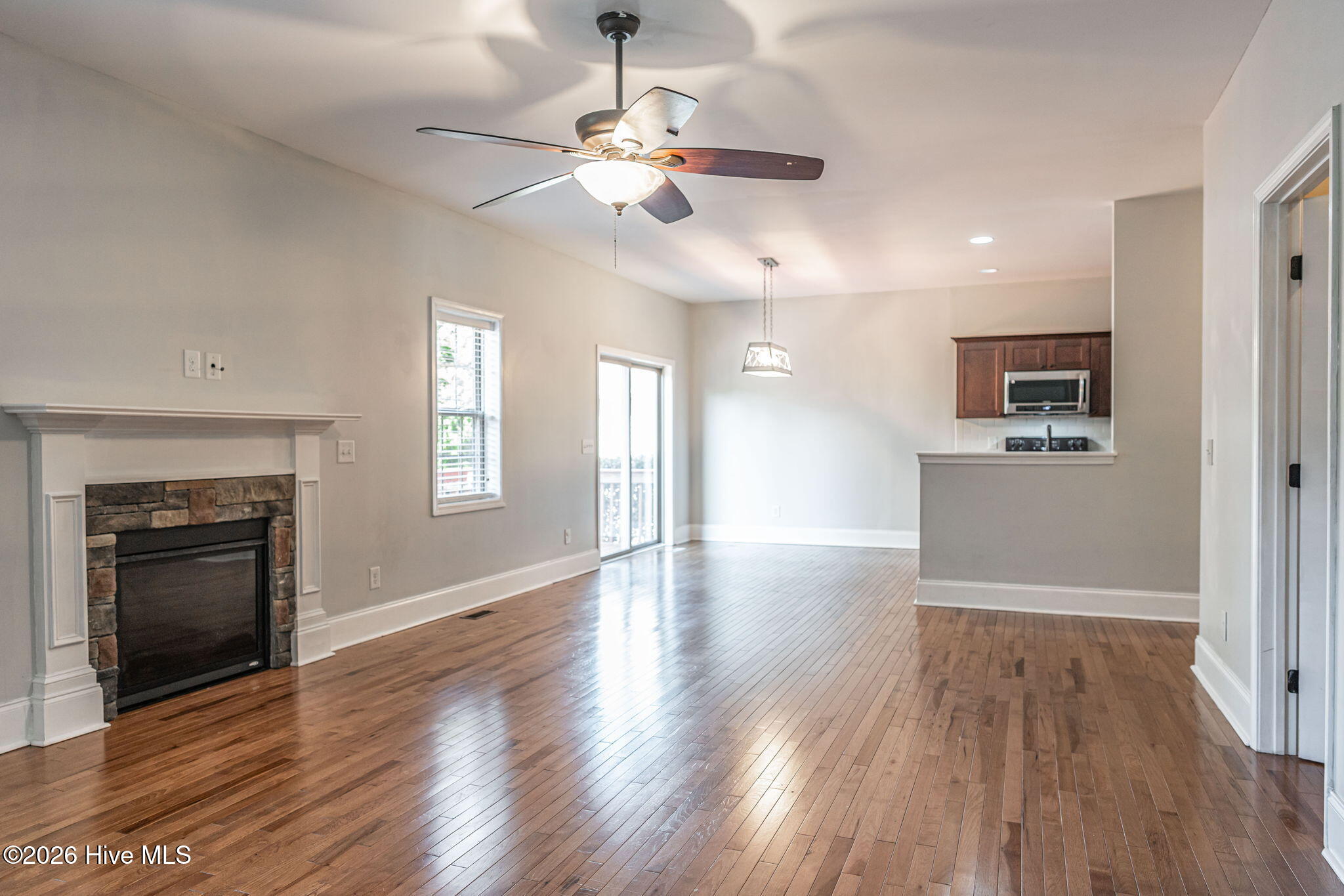 101 Lightwater Court