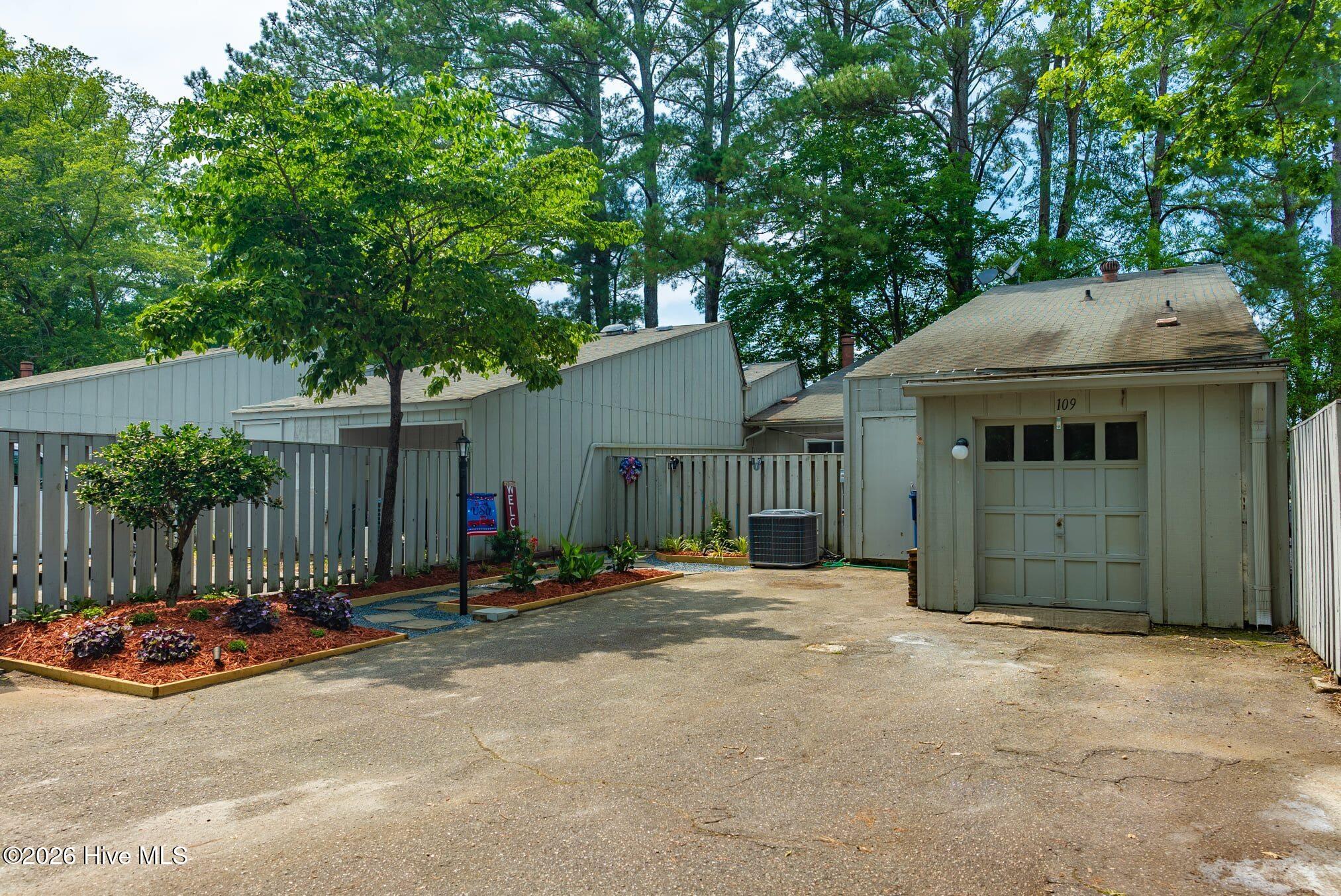 109 Mallard Cove
