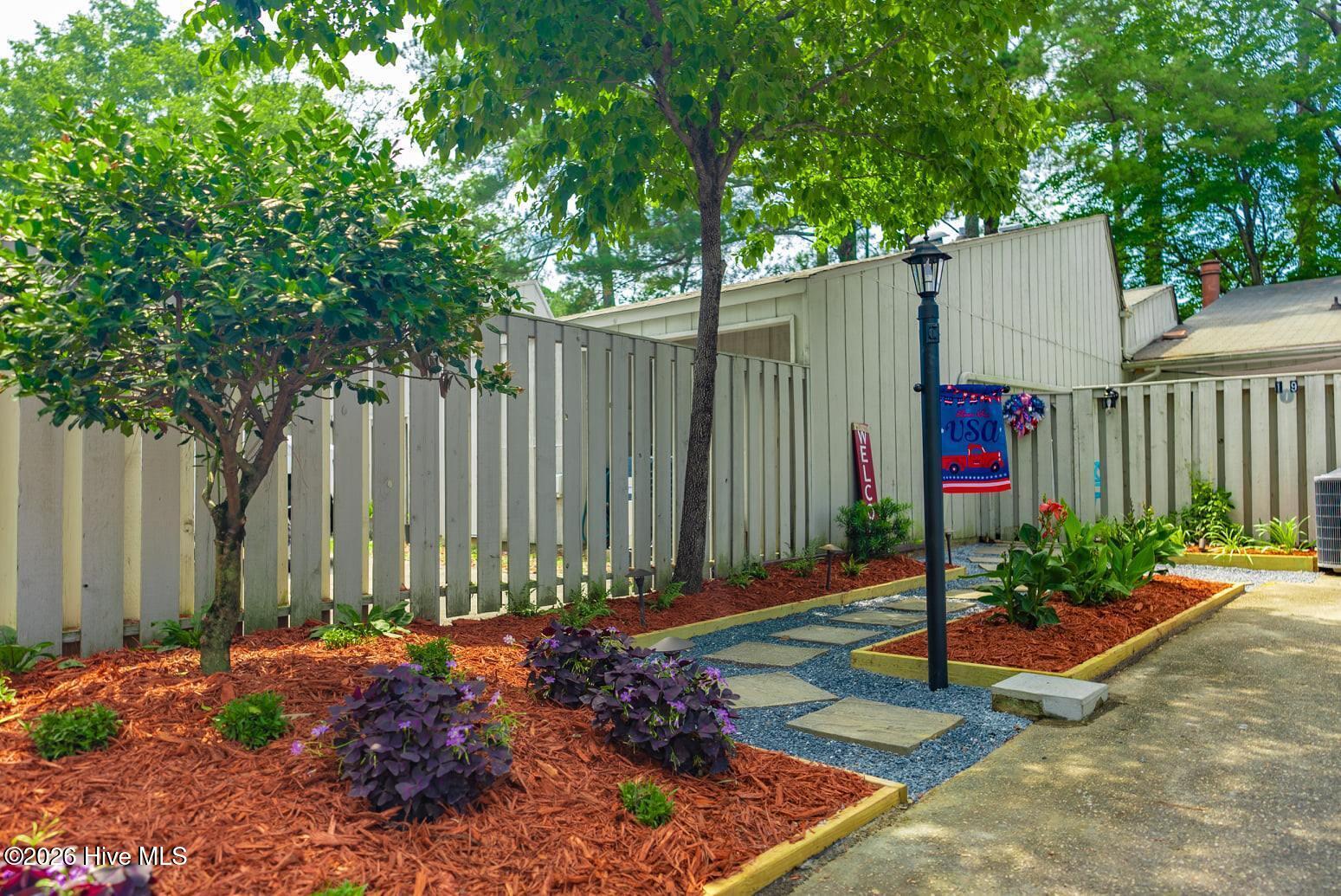 109 Mallard Cove