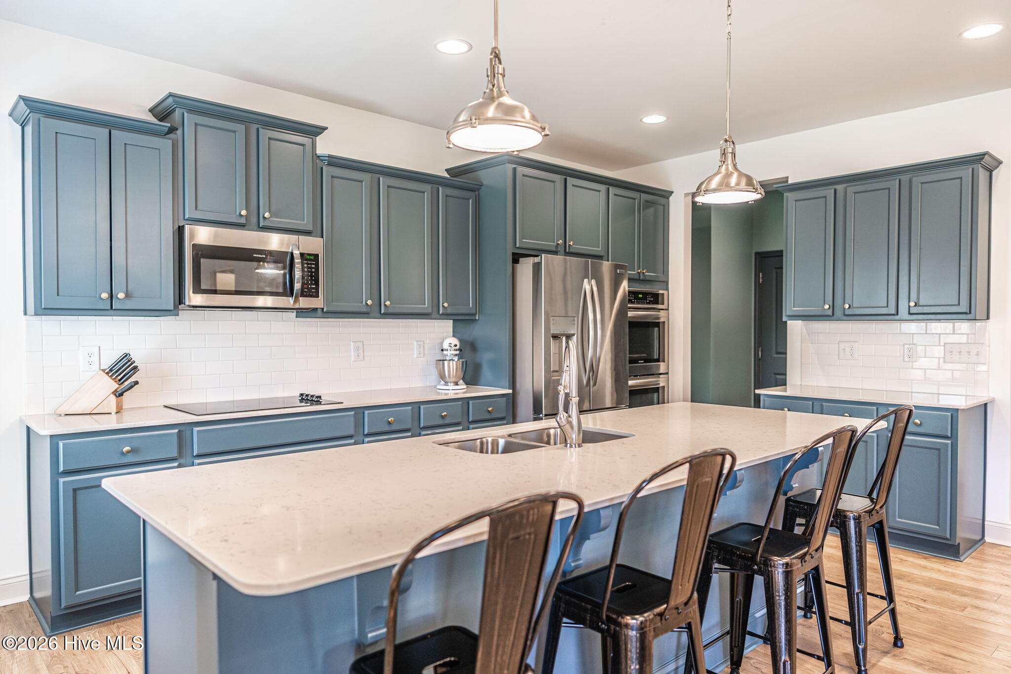 750 Avenue Of The Carolinas