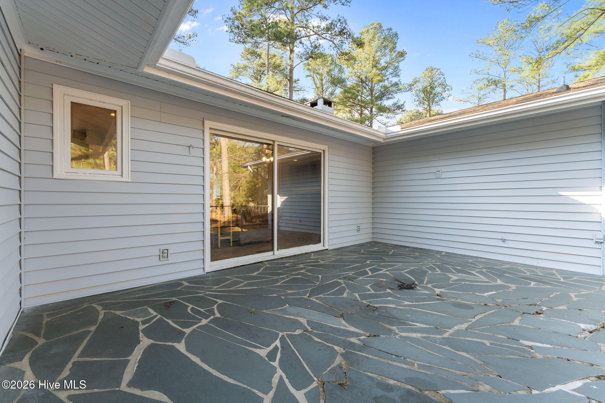 10 Fairway Drive