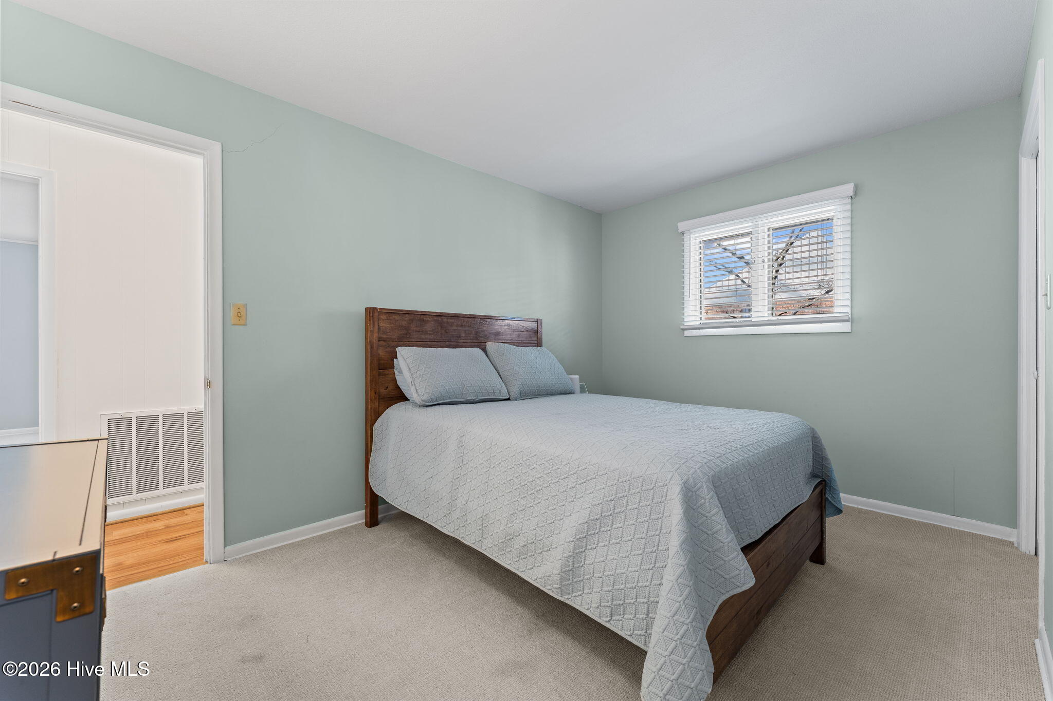 10 Fairway Drive
