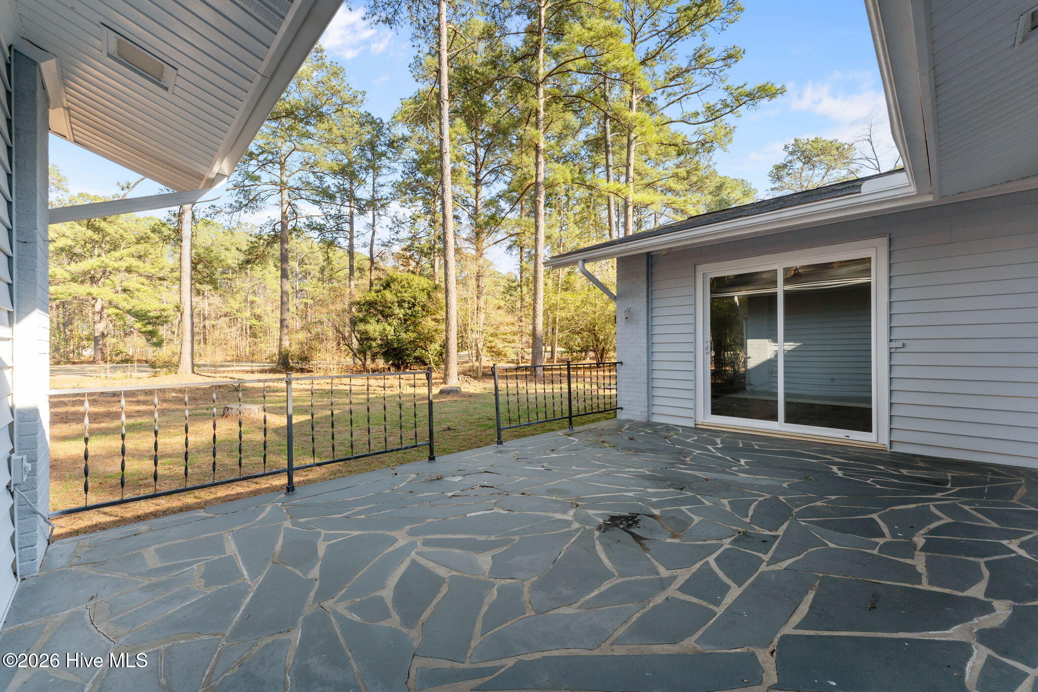 10 Fairway Drive