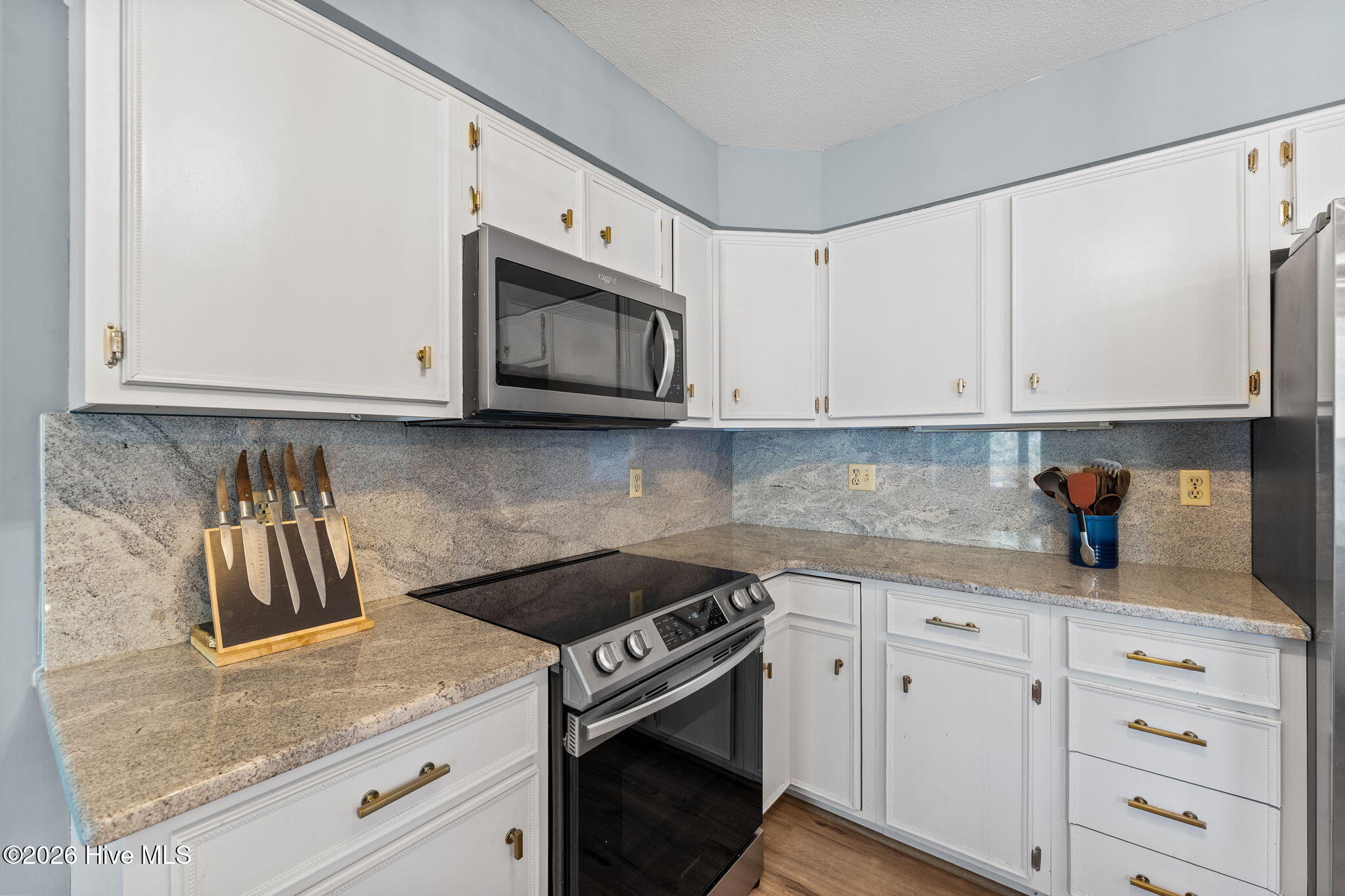 10 Fairway Drive