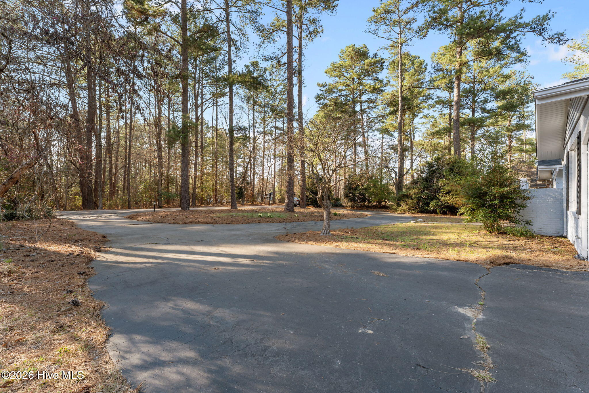 10 Fairway Drive