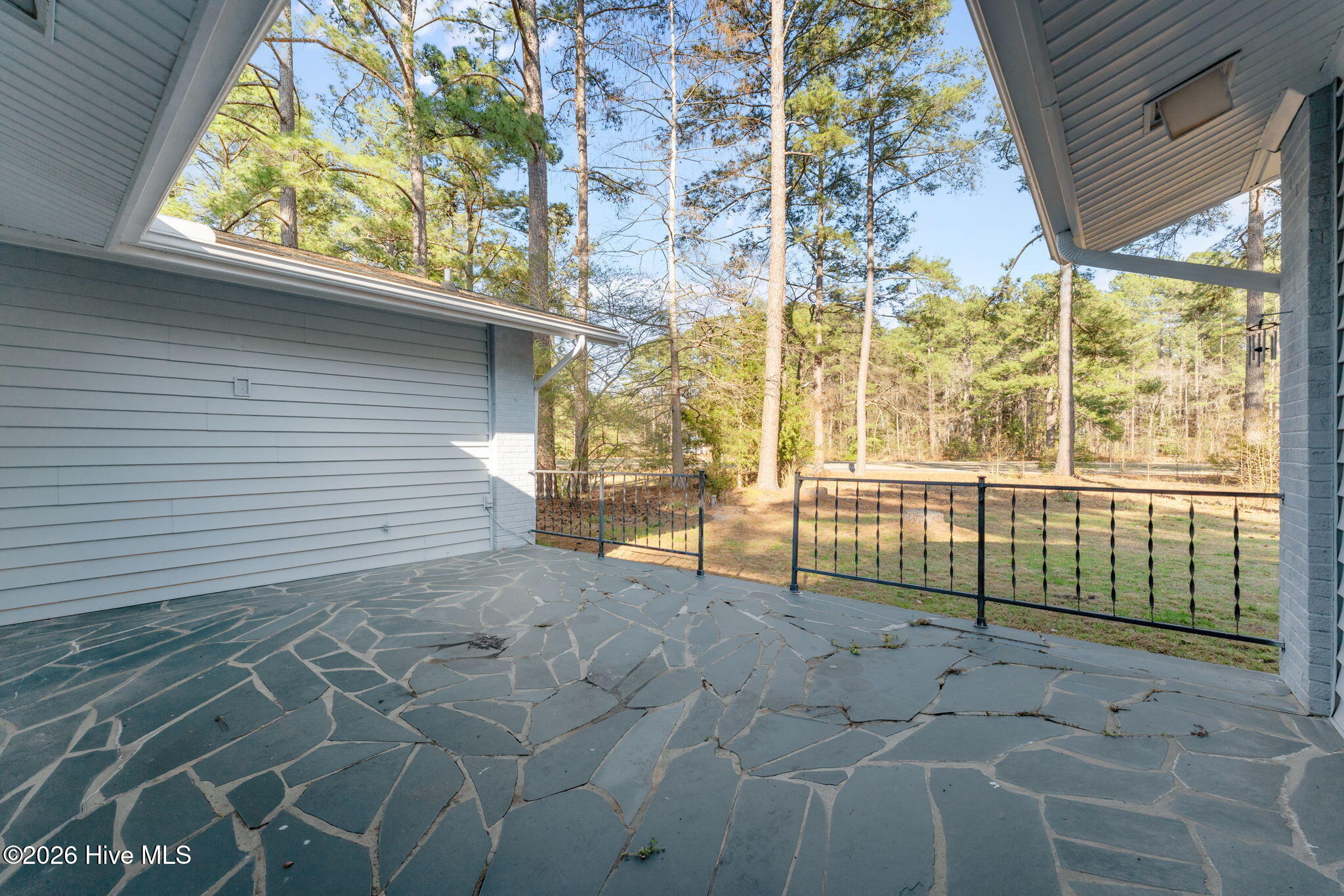 10 Fairway Drive